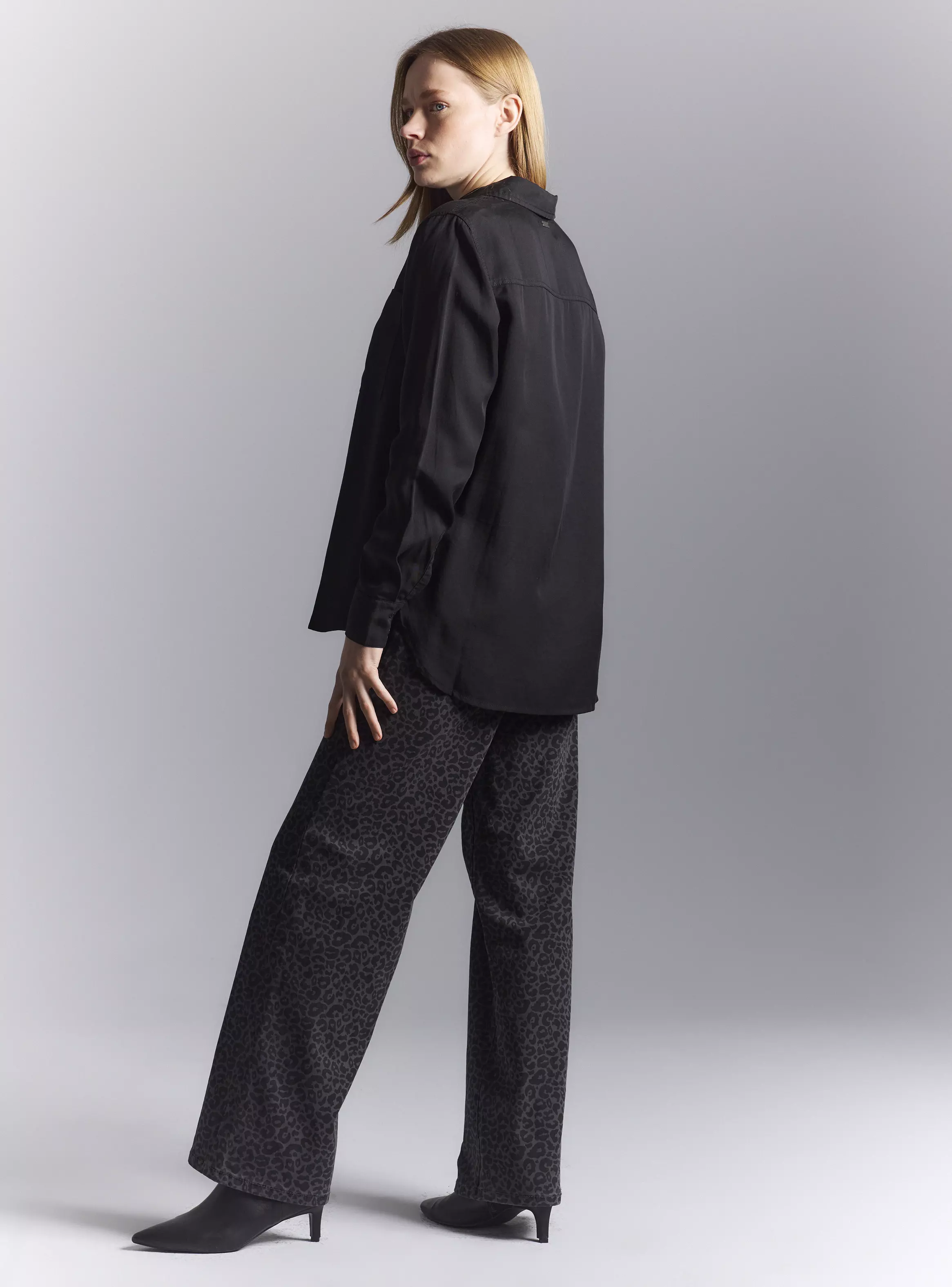 Blusa Lyocell Color con Bolsillos-5