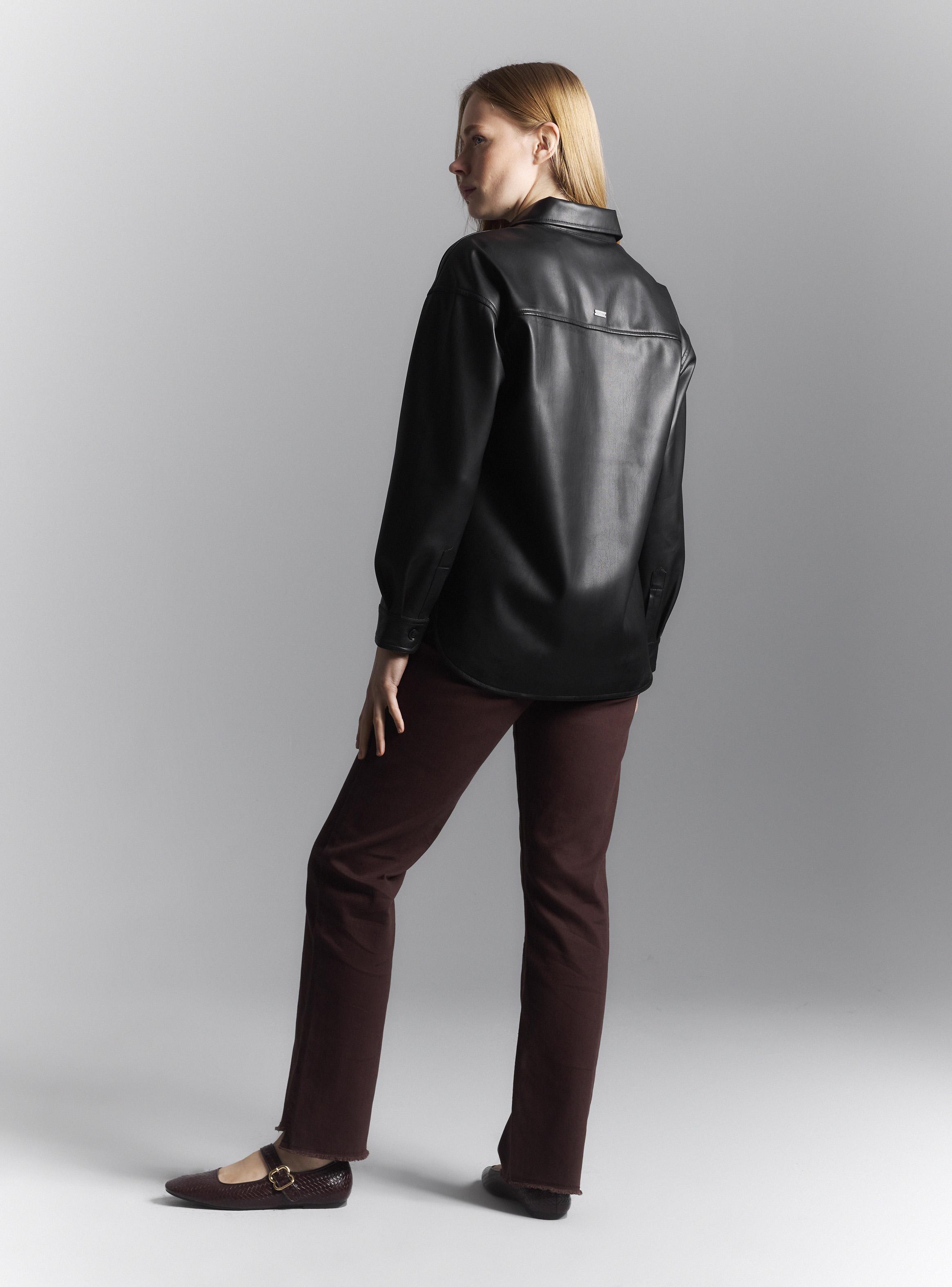 Blusa Cuero Sintético Corte Recto-5