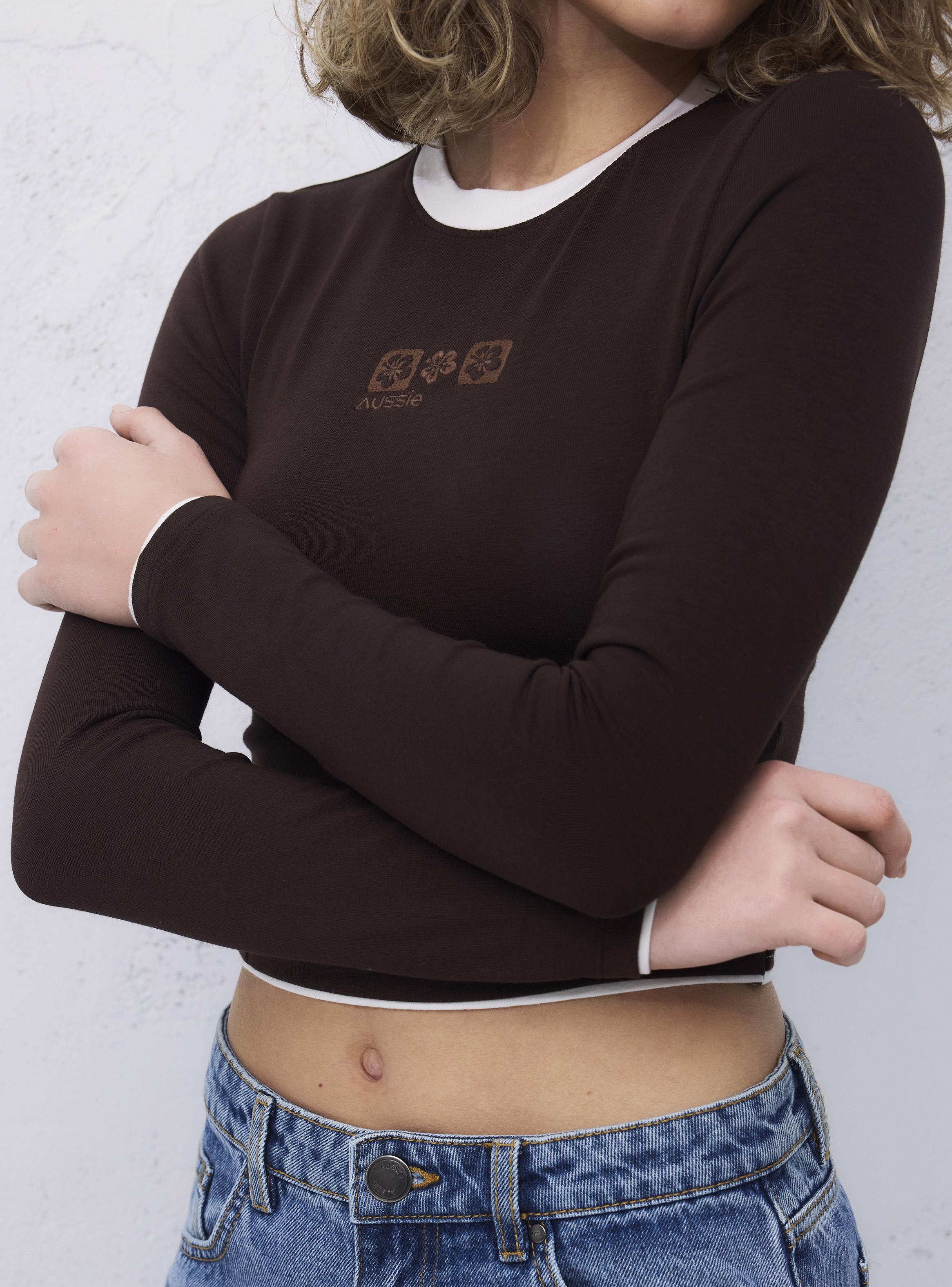 Polera Doble con Bordado en el Pecho-3
