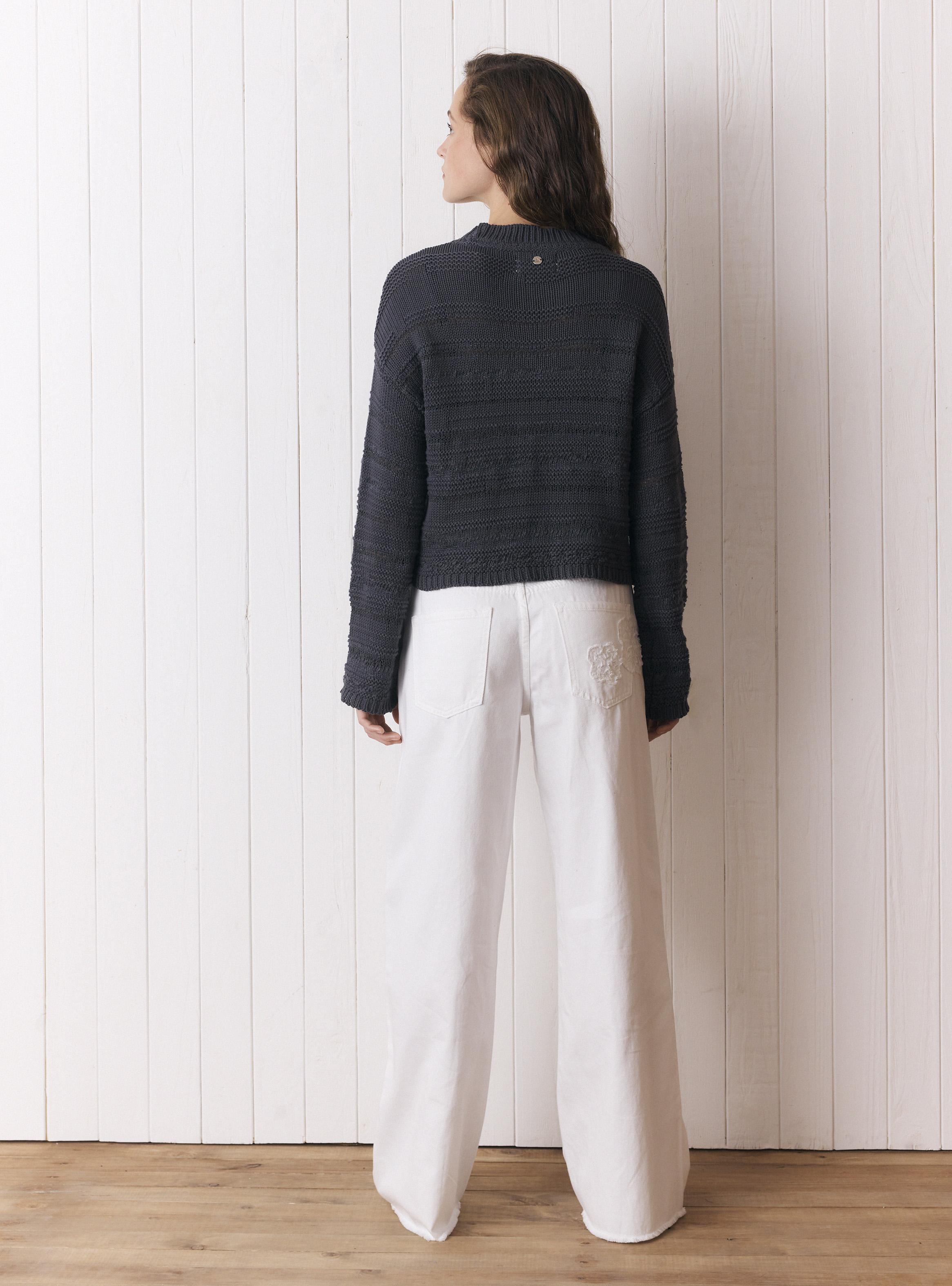 Sweater Cuello Redondo Diseño Líneas de Algodón-5
