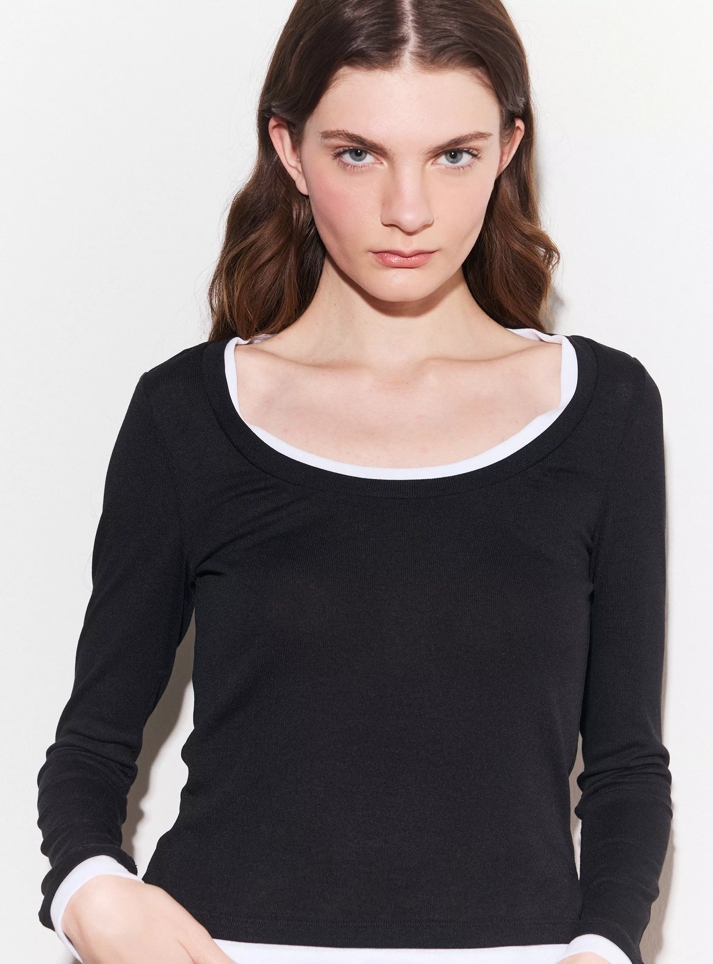Polera Tejida con Doble Color en Cuello y Basta-2