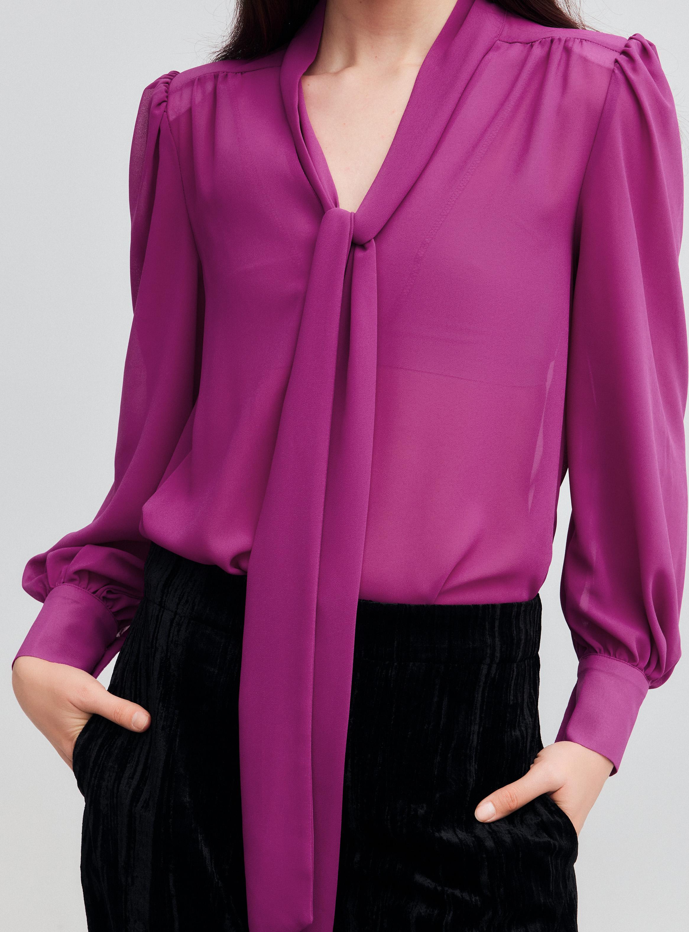Blusa Hombreras con Lazo al Cuello-3