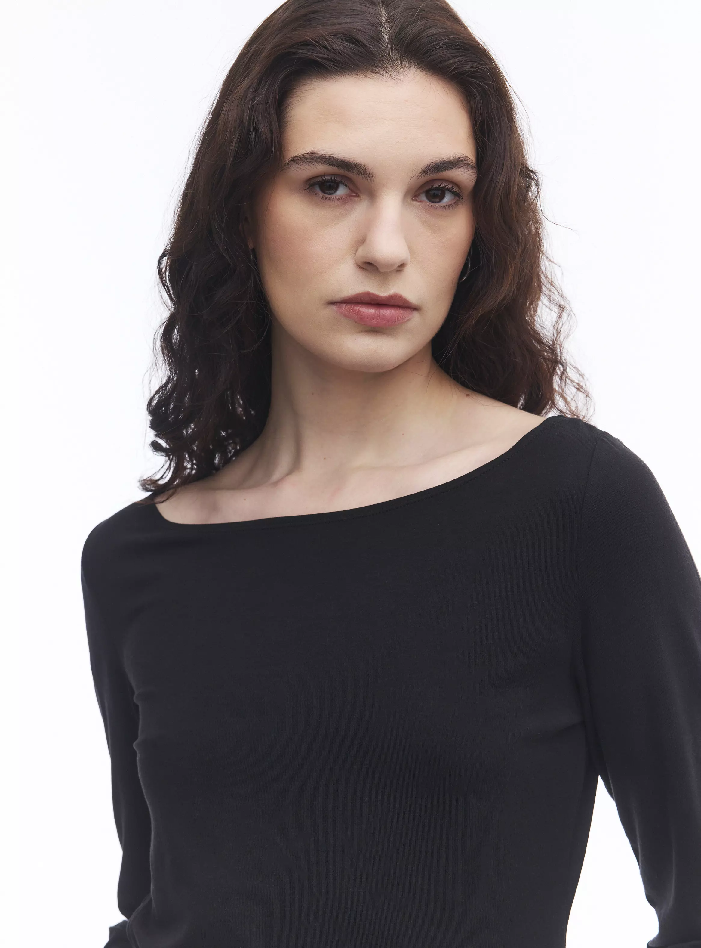 Polera Asimétrica Manga Larga y Escote Bote-2
