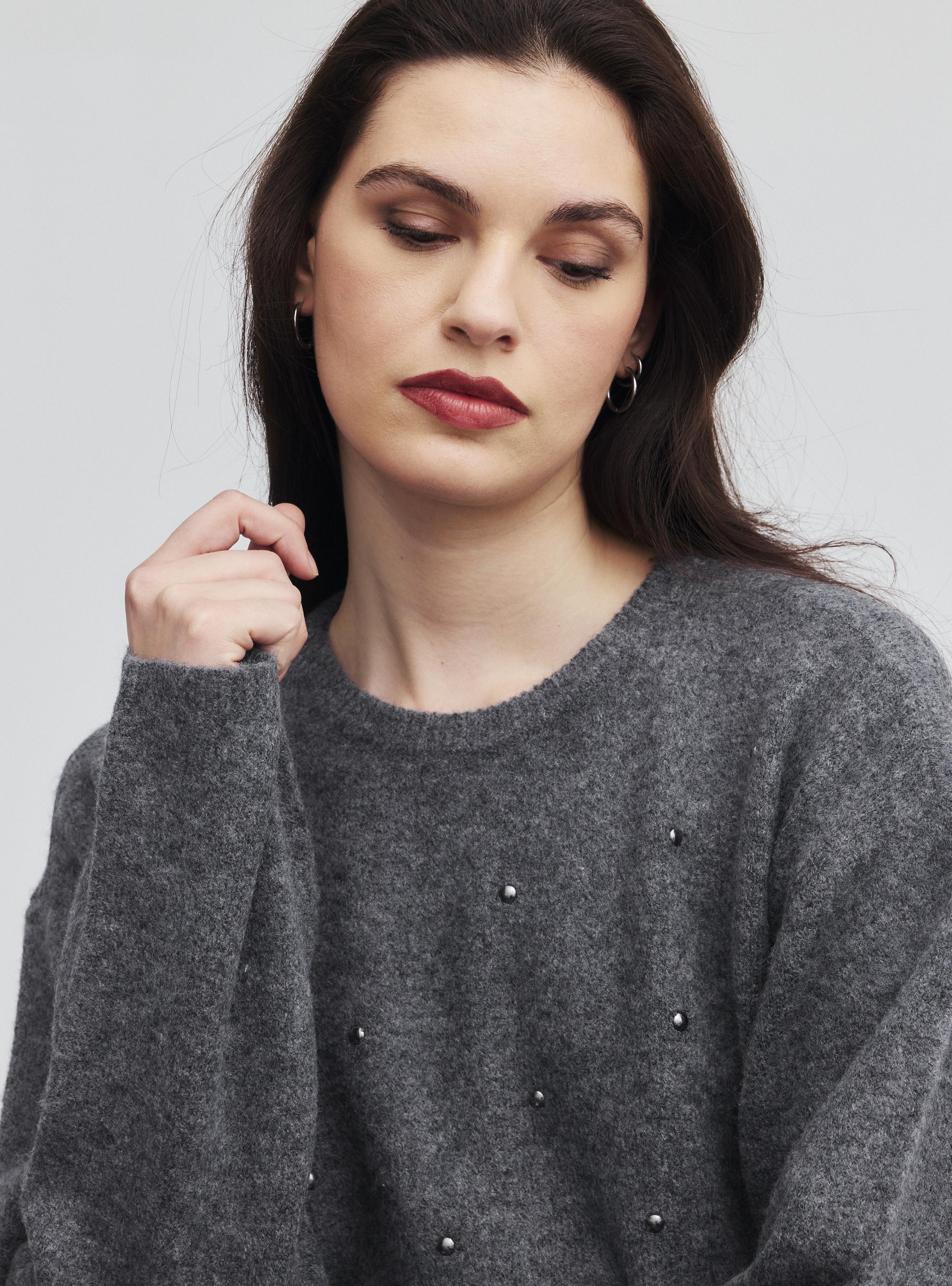 Sweater Cuello Redondo Diseño con Aplicación-2
