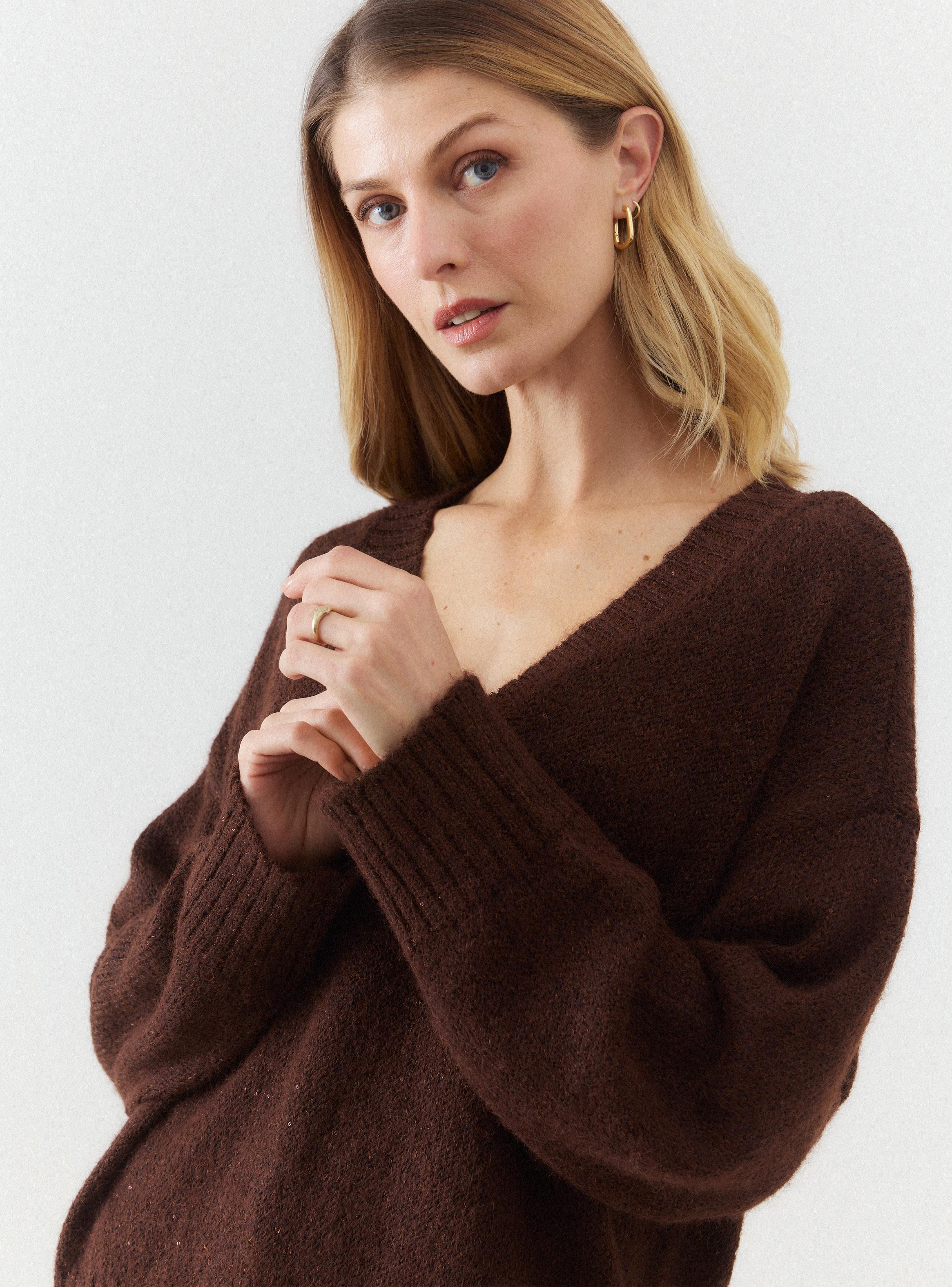 Sweater Escote V con Lentejuelas-2