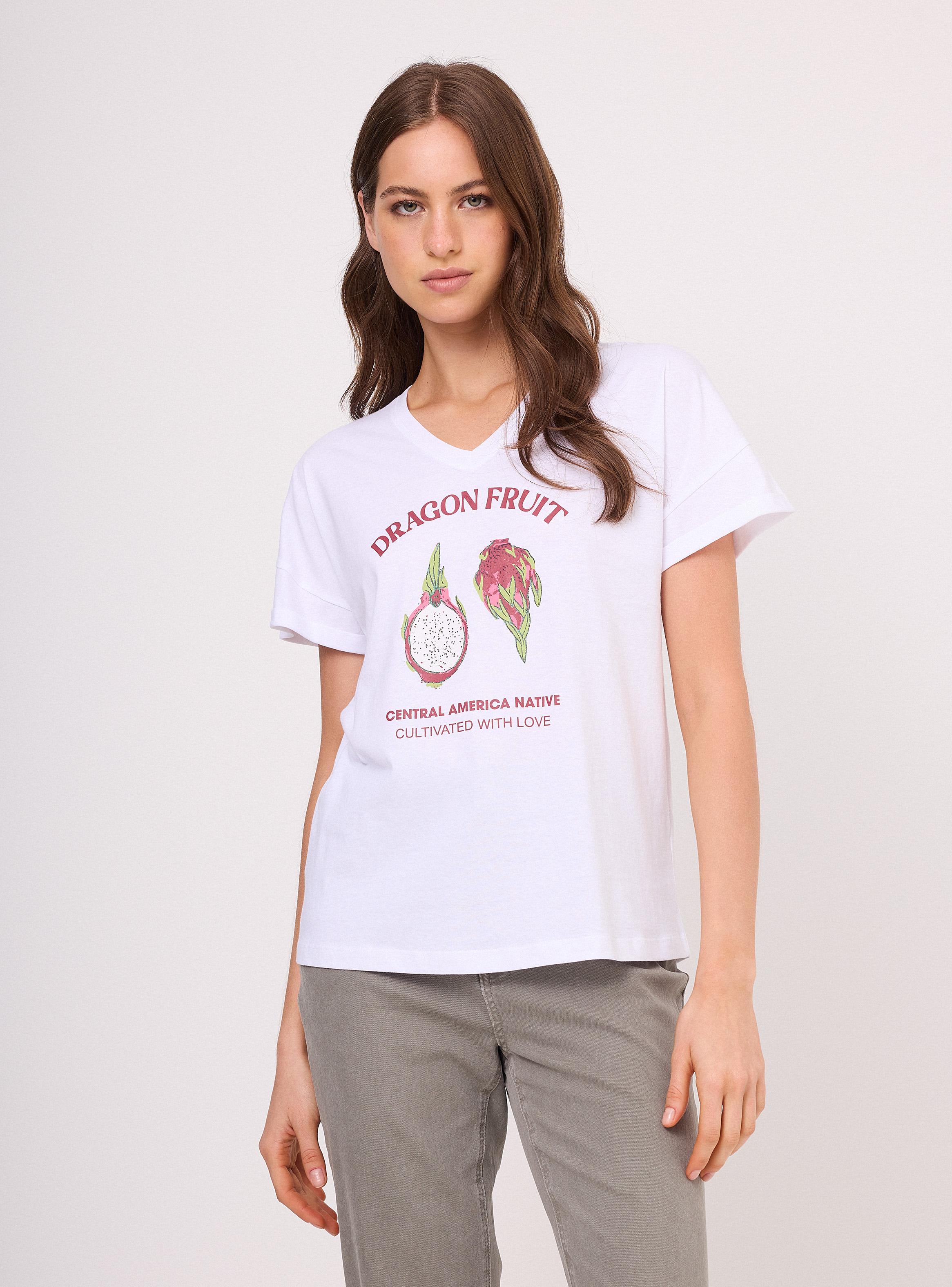 Polera Estampado Gráfico Manga Corta Cuello V Regular-0