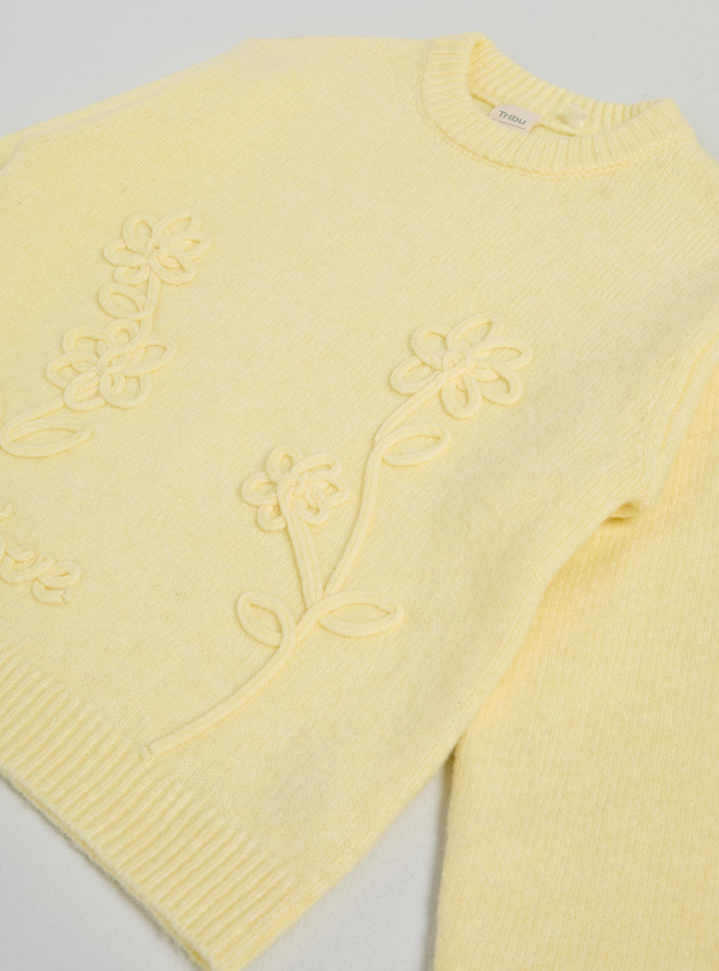 Sweater Detalles Aplicación de Flores-3