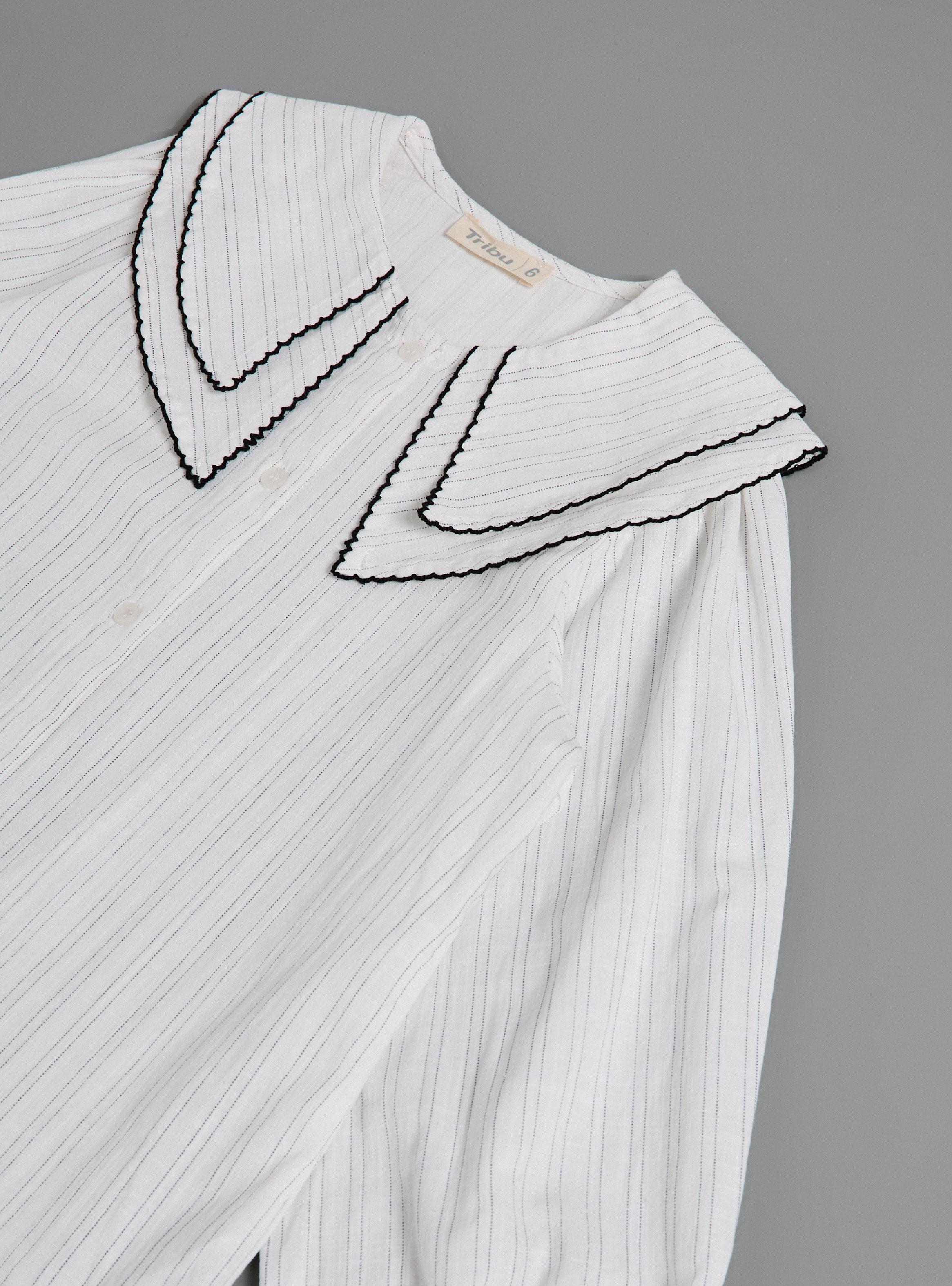 Blusa Doble Cuello con Tape en Contraste-3