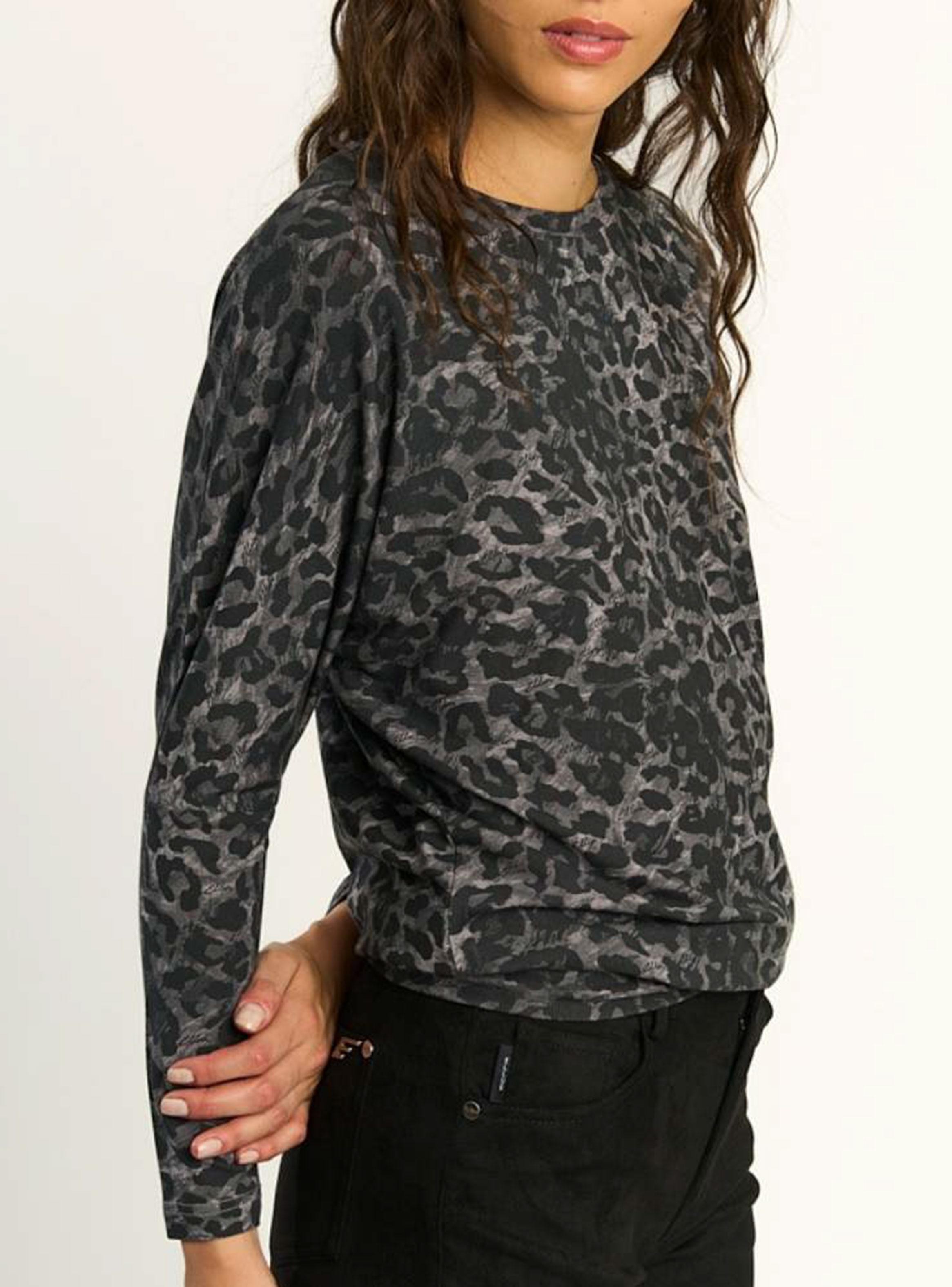 Polera Manga Larga Batwing Front Hotfix Logo-2