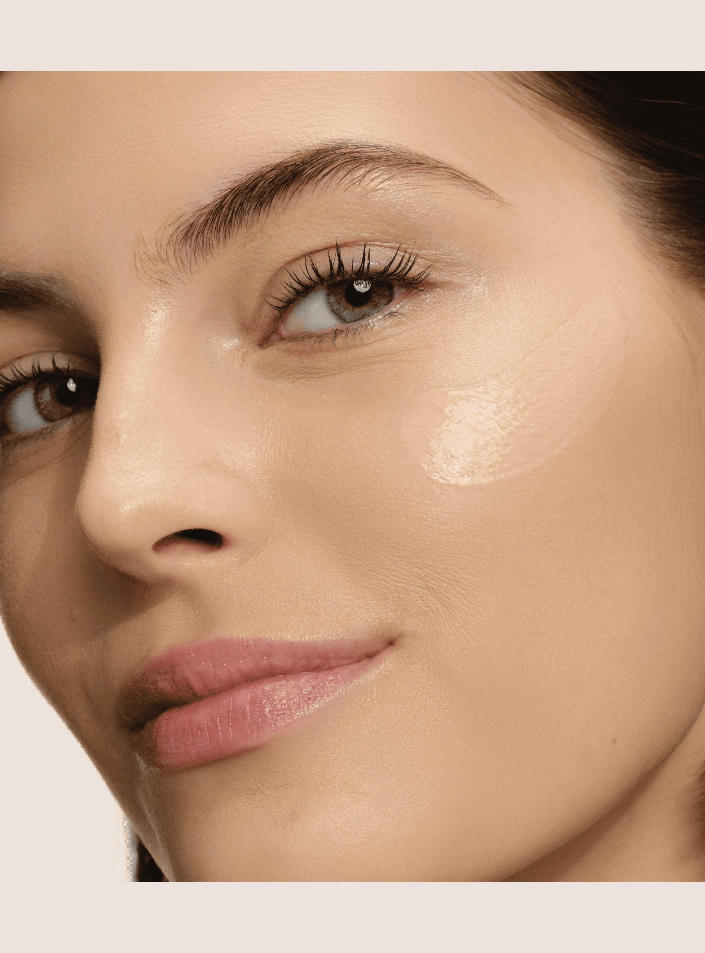 Base de Maquillaje Giorgio Armani Luminous Silk Foundation - Tono 4 30 ml-3