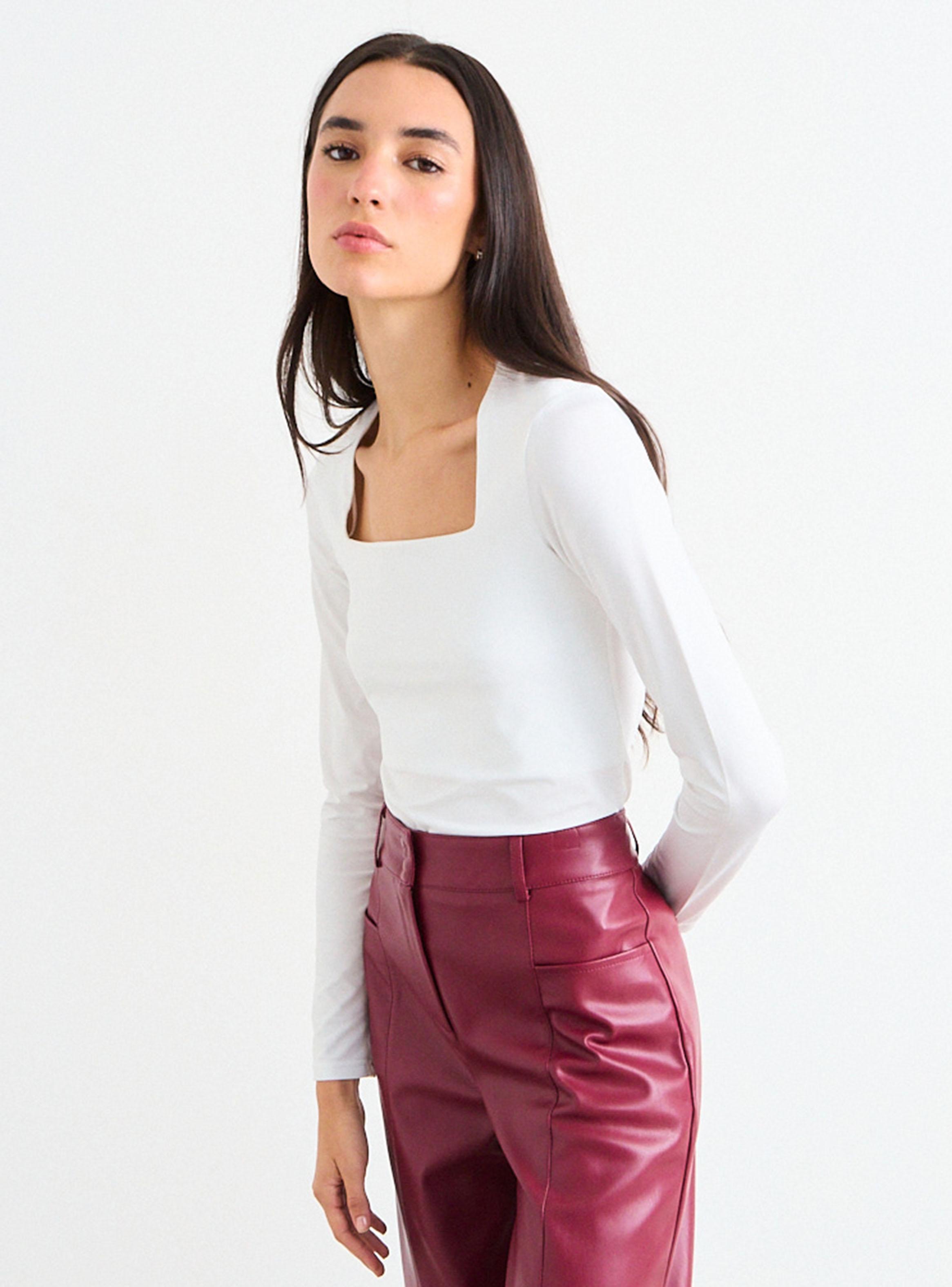 Polera de Suplex Manga Larga y Escote Cuadrado-2