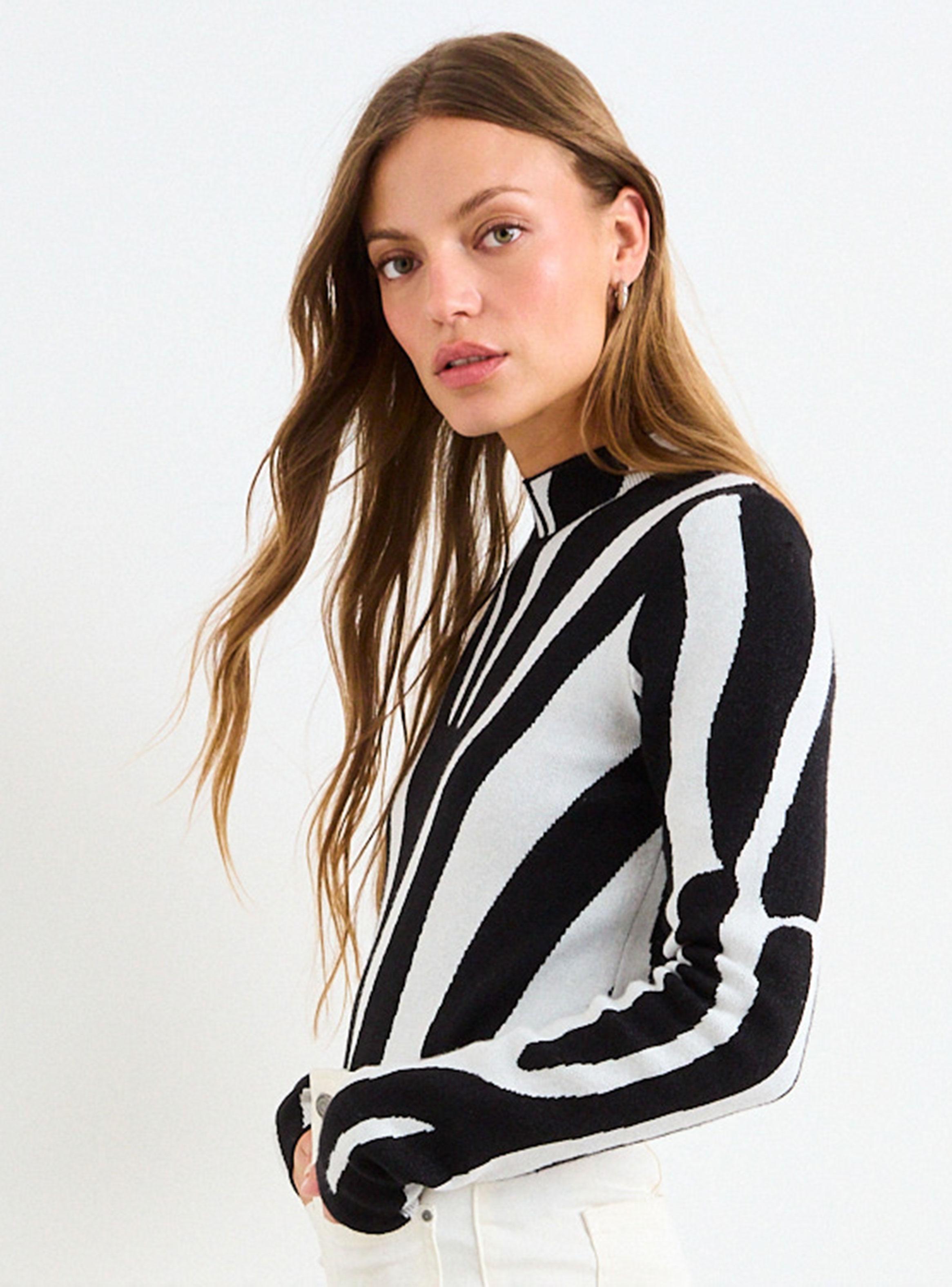 Sweater Fantasía Cuello Redondo Regular-2