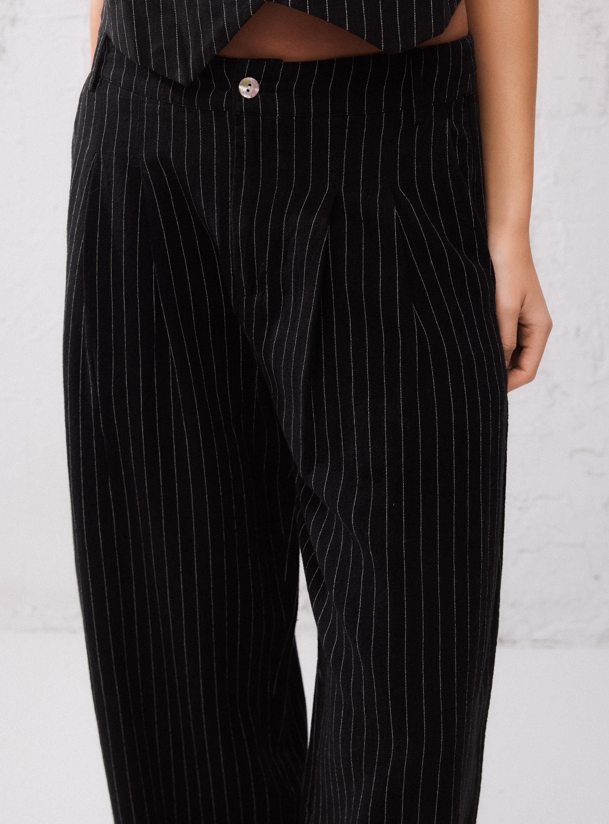 Pantalón Ancho con Botón en Ruedo Ajustable-2
