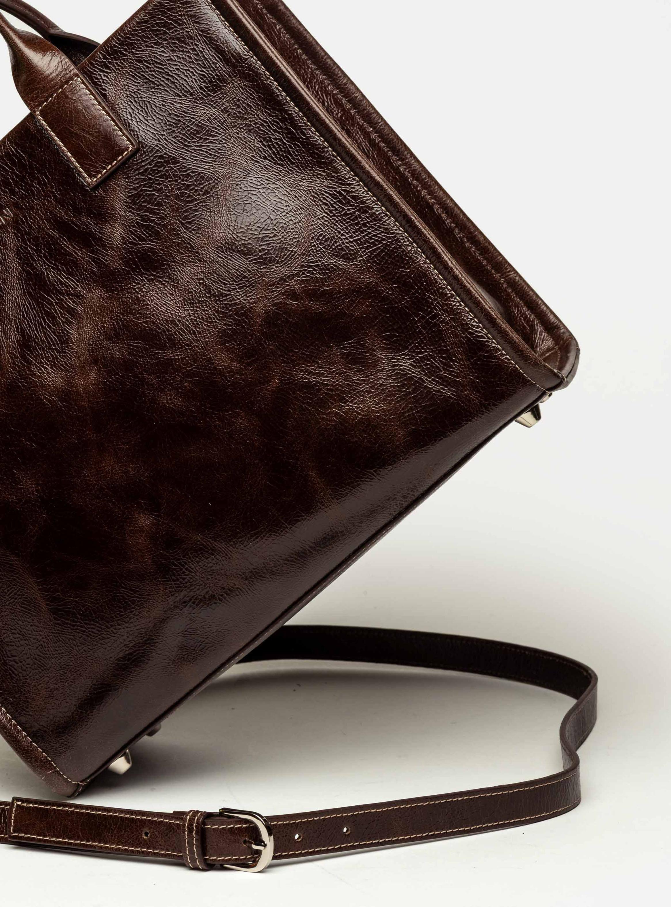 Cartera de Mano Capri Café Grande-2