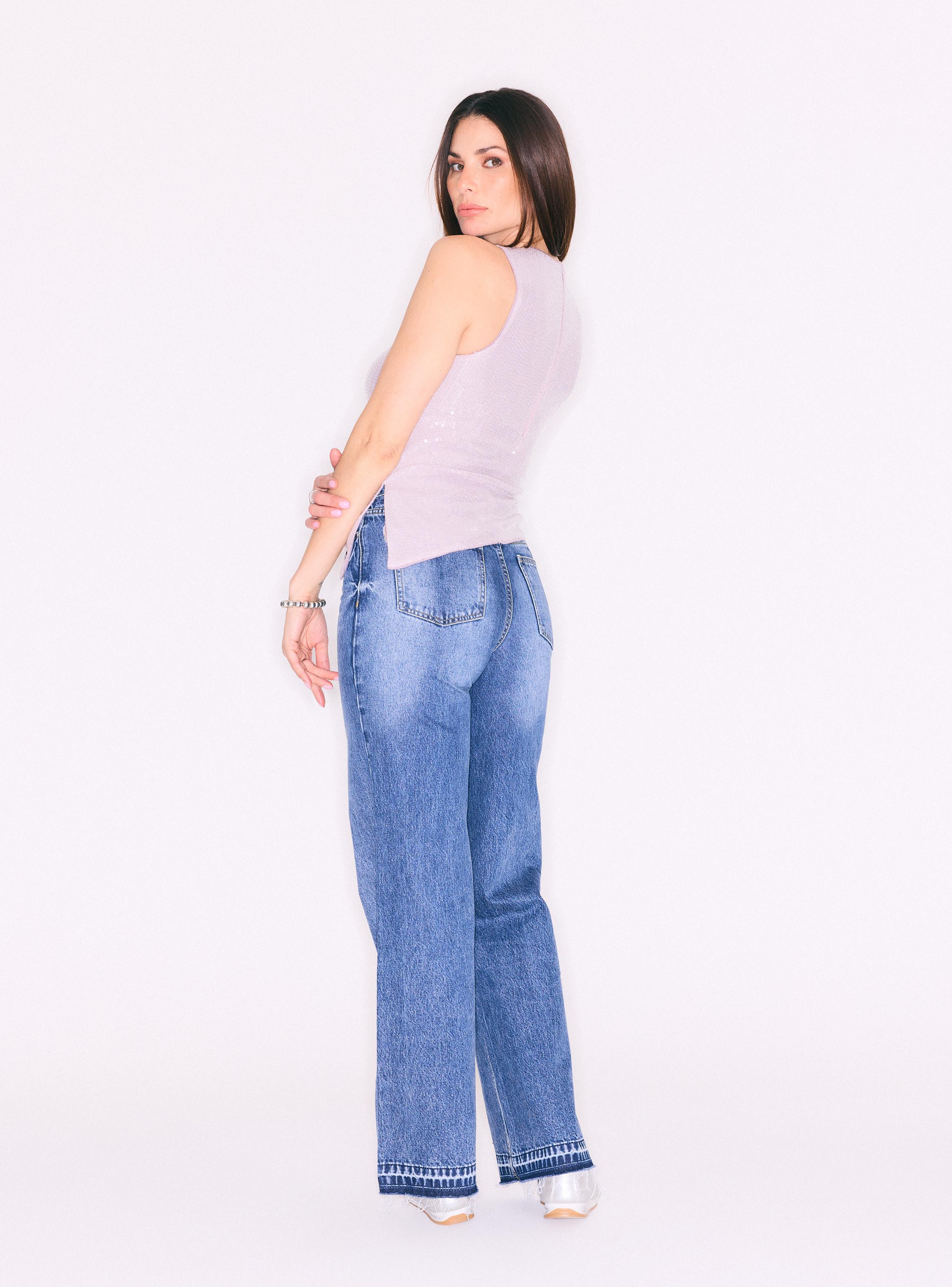 Jeans Wide Leg con Corte Diagonal y Basta Deconstruida-5