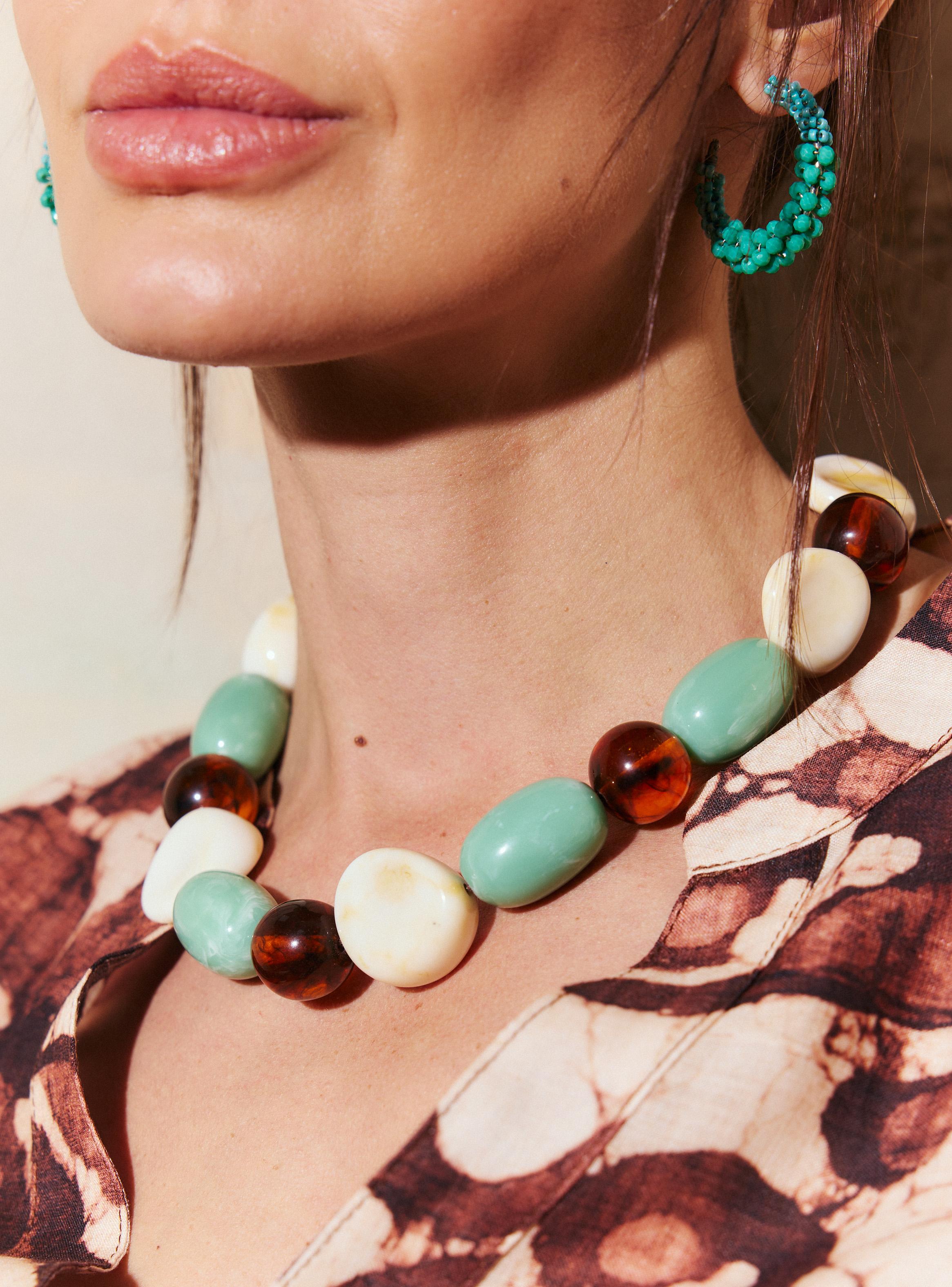 Collar Ajustable con Piedras de Colores Resina-1