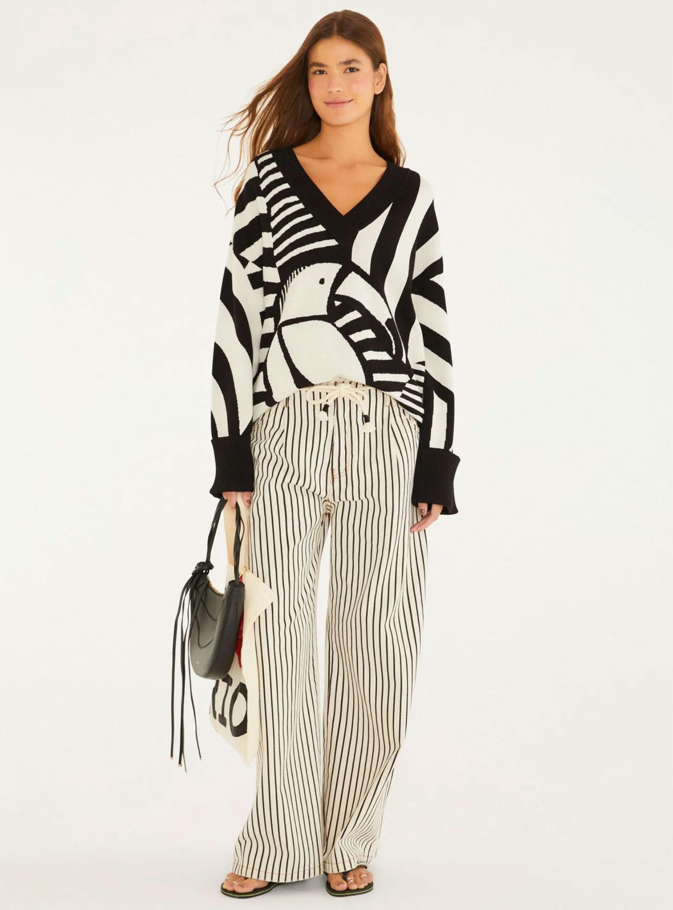 Sweater Escote V Tucán-3