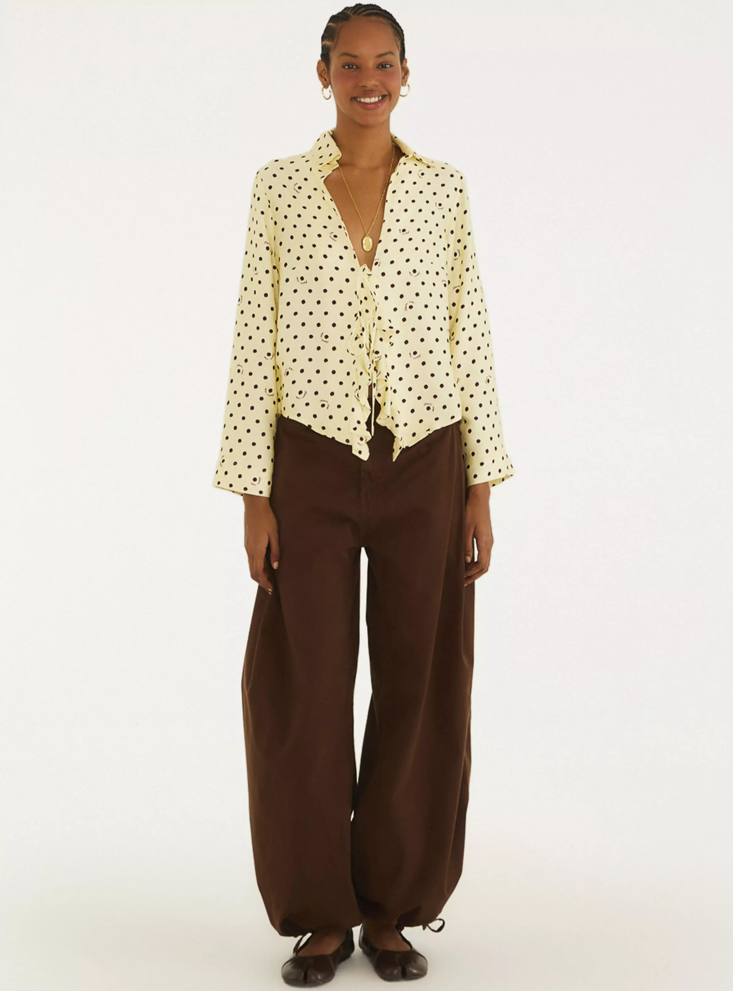 Blusa con Amarras Frontales Estampado Lunares-3
