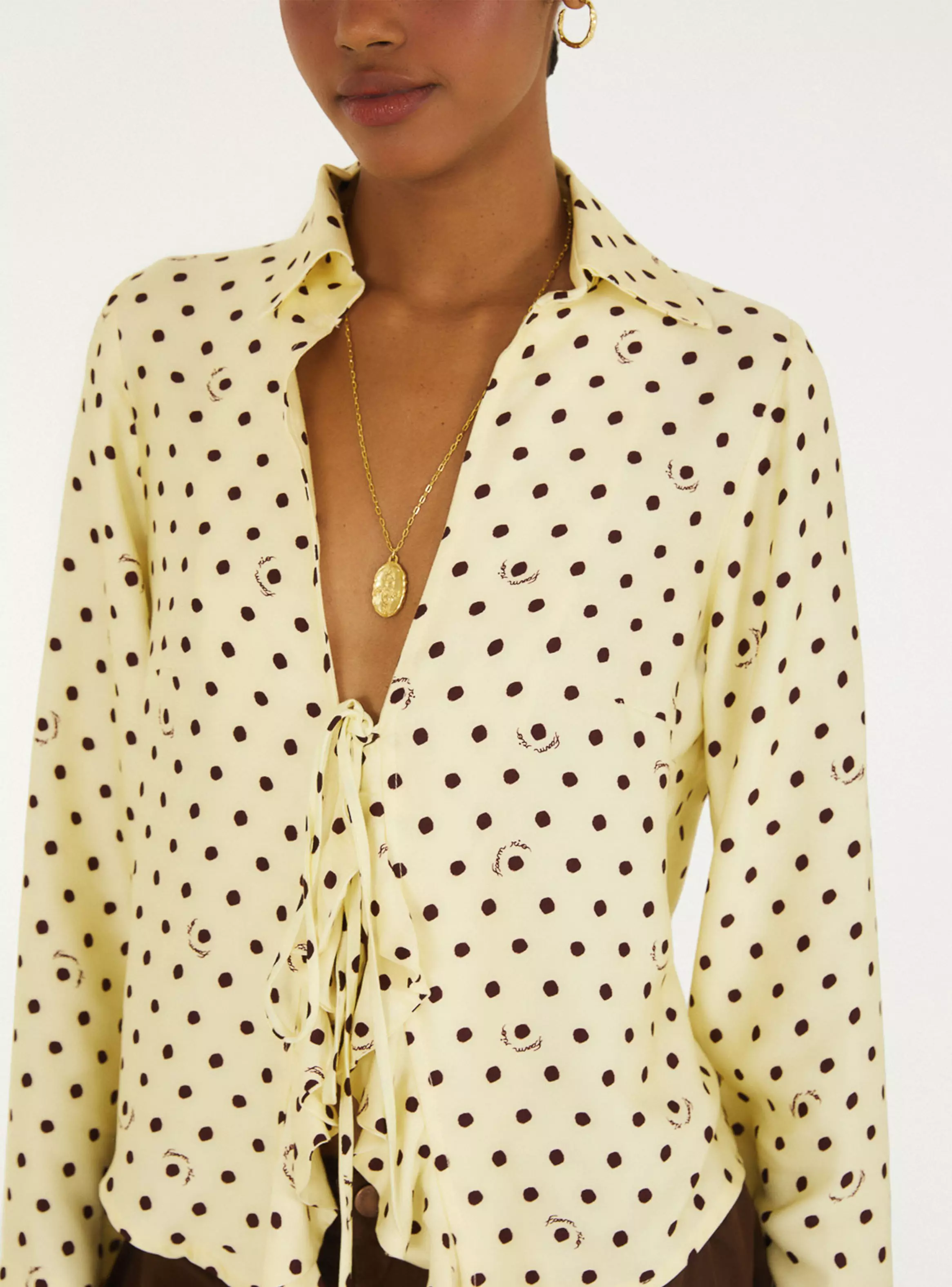 Blusa con Amarras Frontales Estampado Lunares-2
