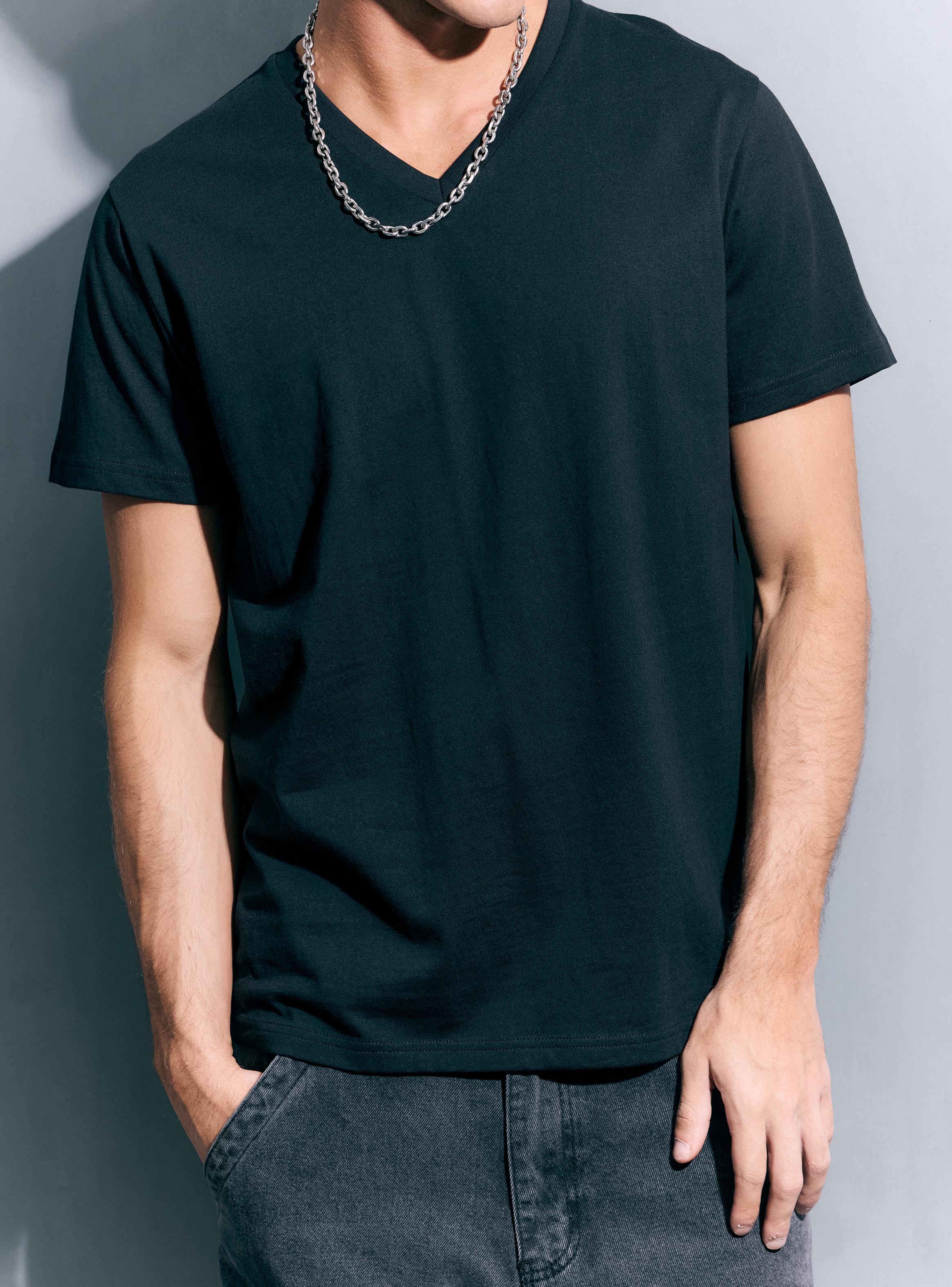 Polera Color Sólido Cuello V-3
