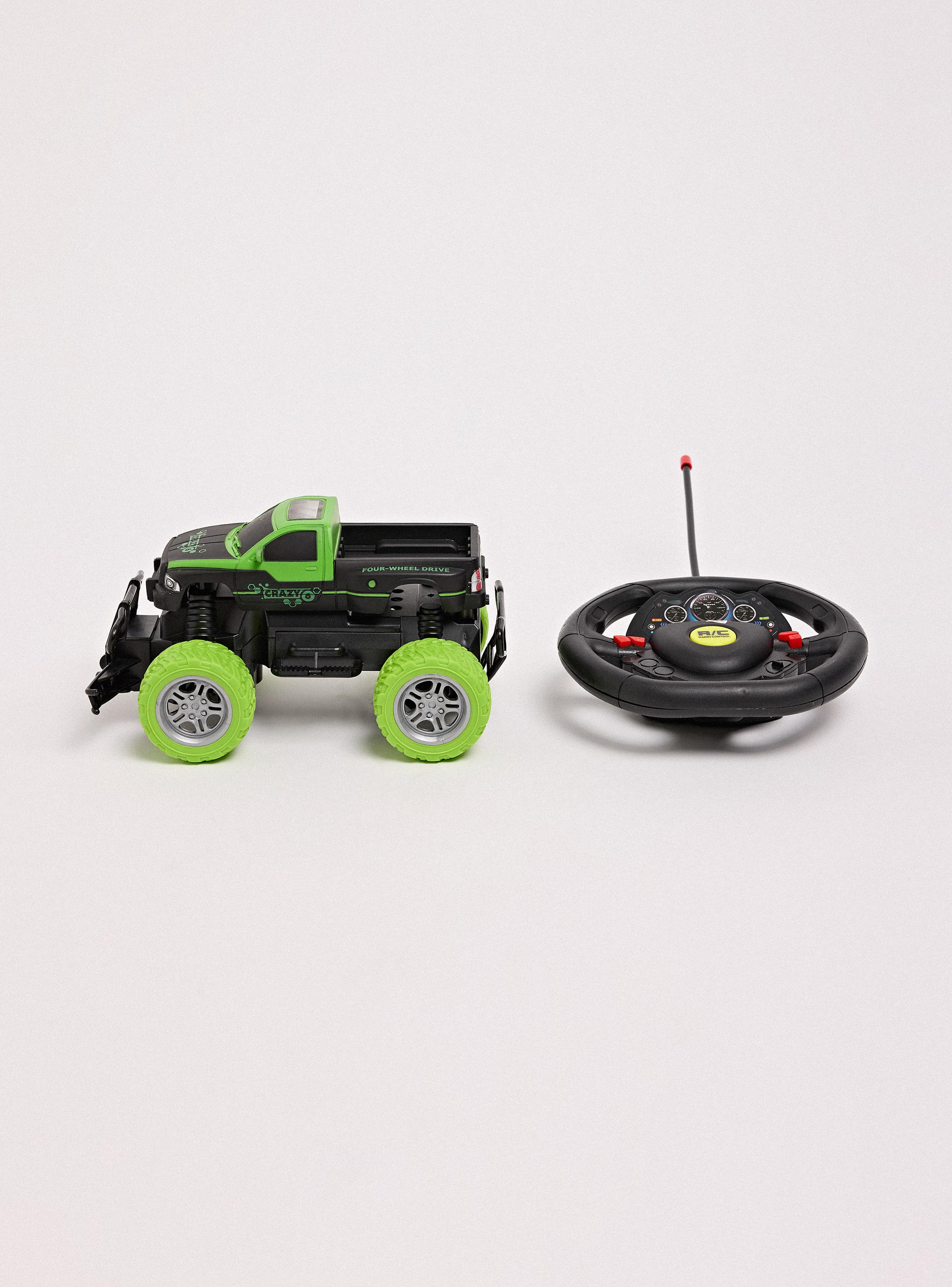 Auto a Control Remoto 1:20 Verde-0