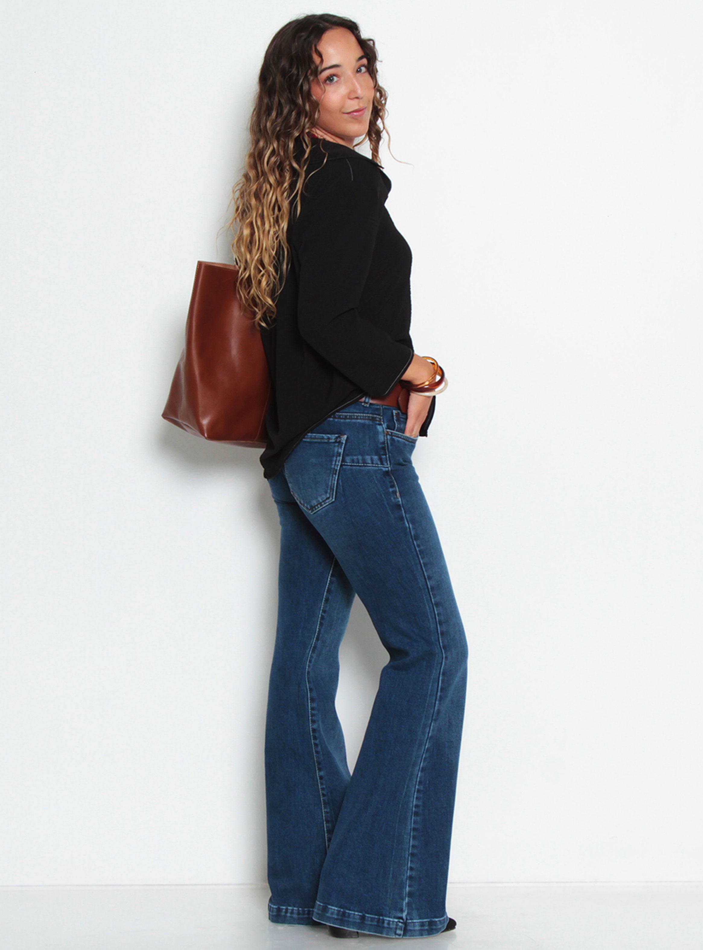 Blusa Manga 3/4 Abotonada en Delantero Escote V-4