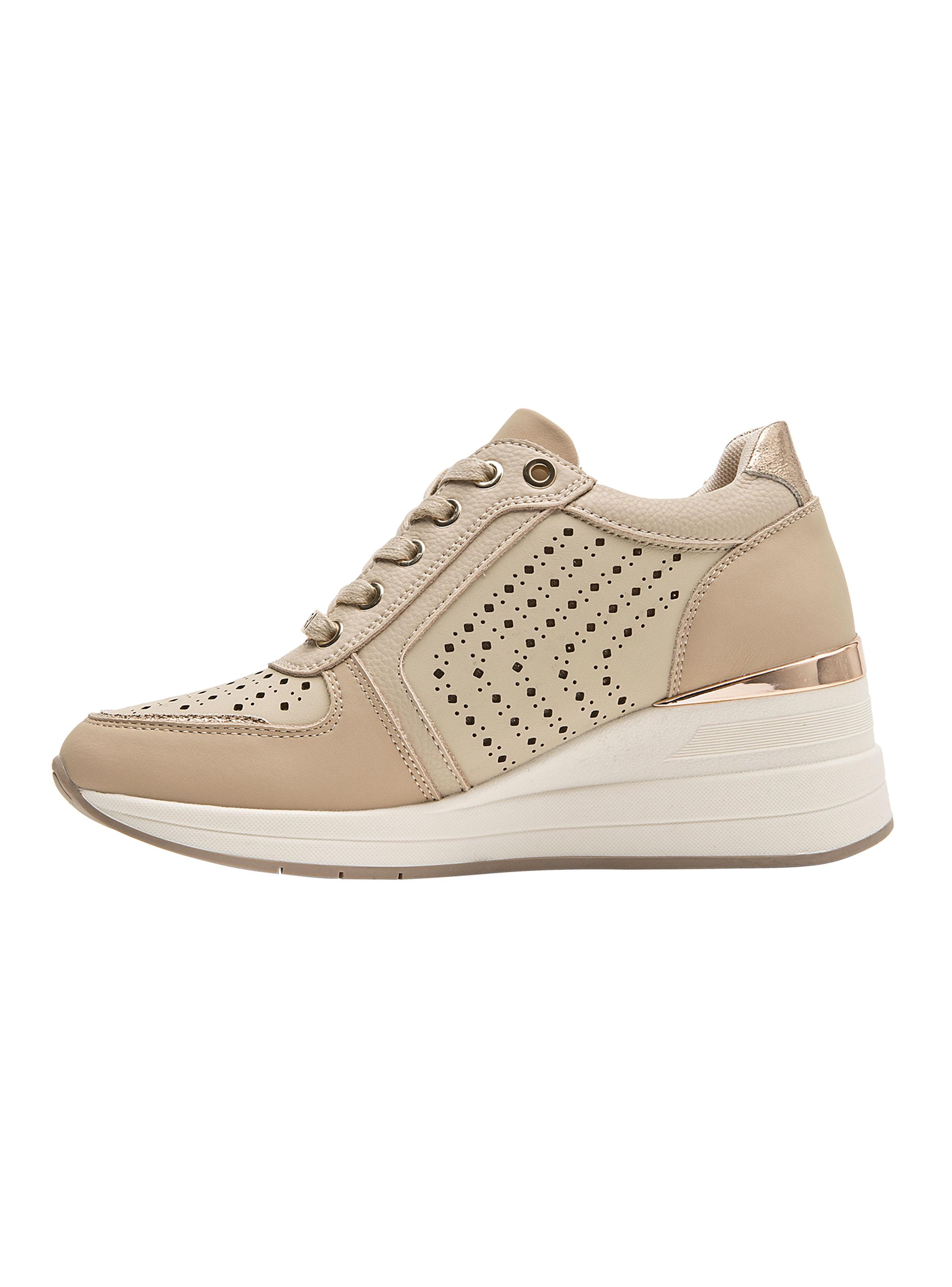 Zapatilla Urbana Brm0470 Perforciones Decorativas Mujer-2