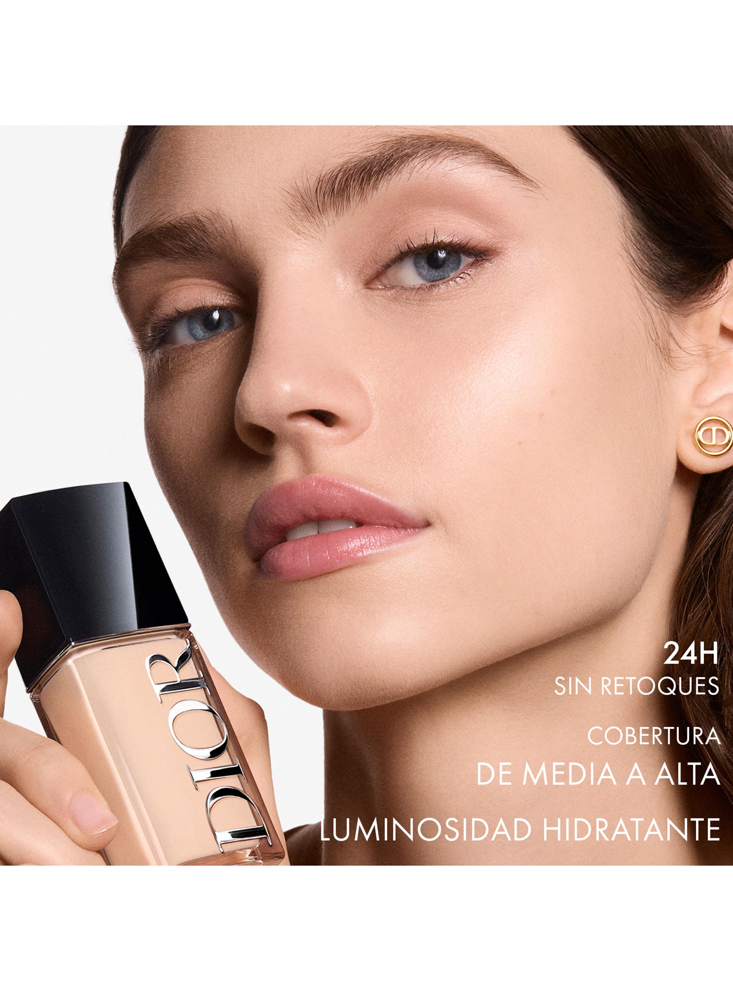 Base de Maquillaje Luminosa Dior Forever Skin Glow  3 Warm Olive-2
