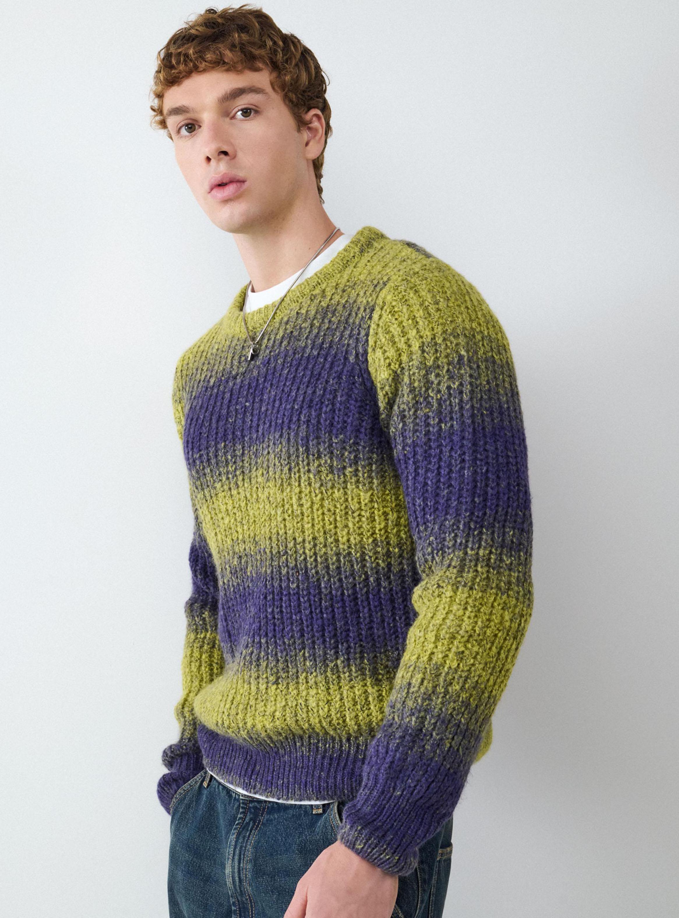 Sweater Blurred Stripe-1