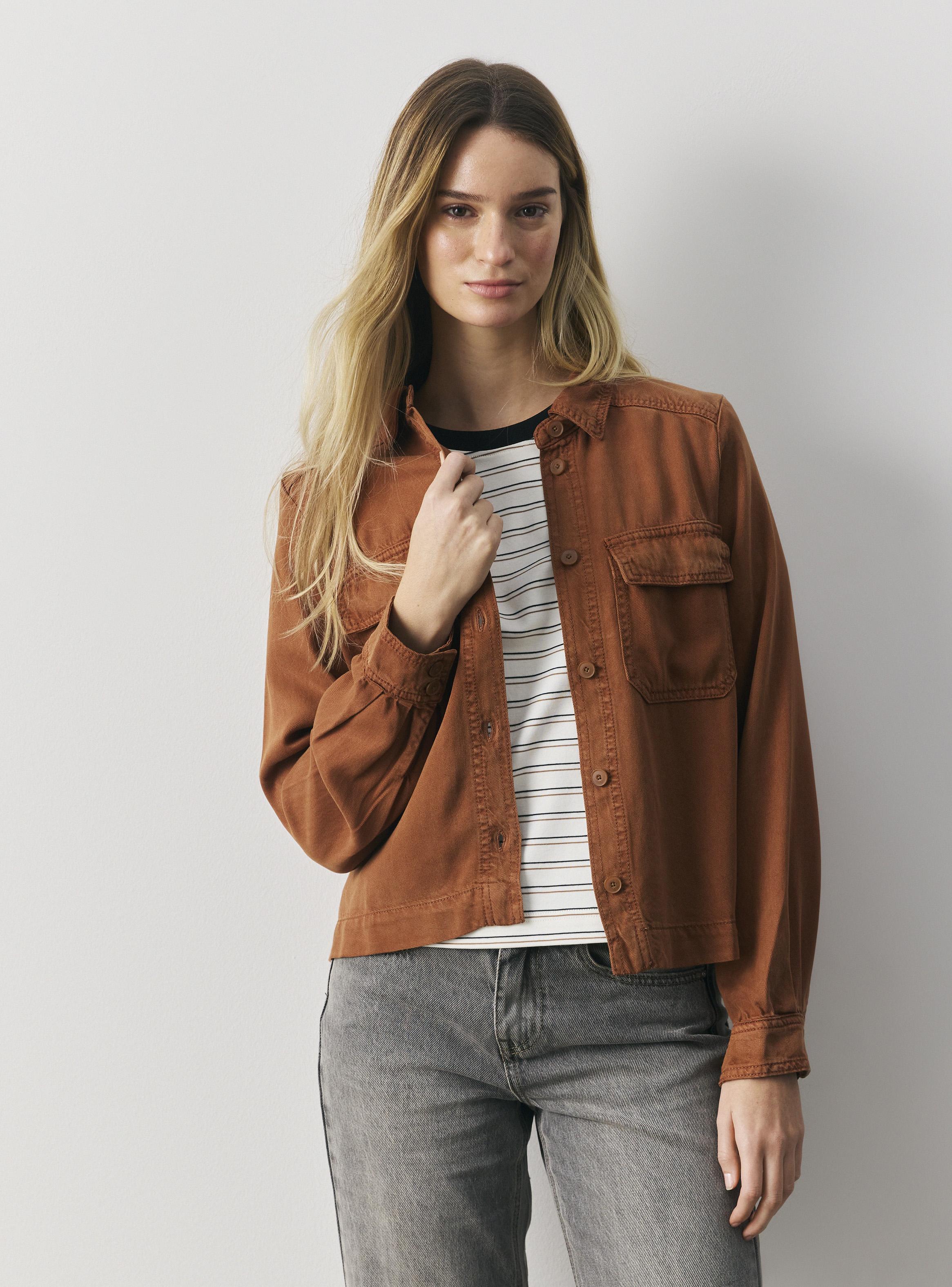 Blusa con Bolsillos con Tapetas-0