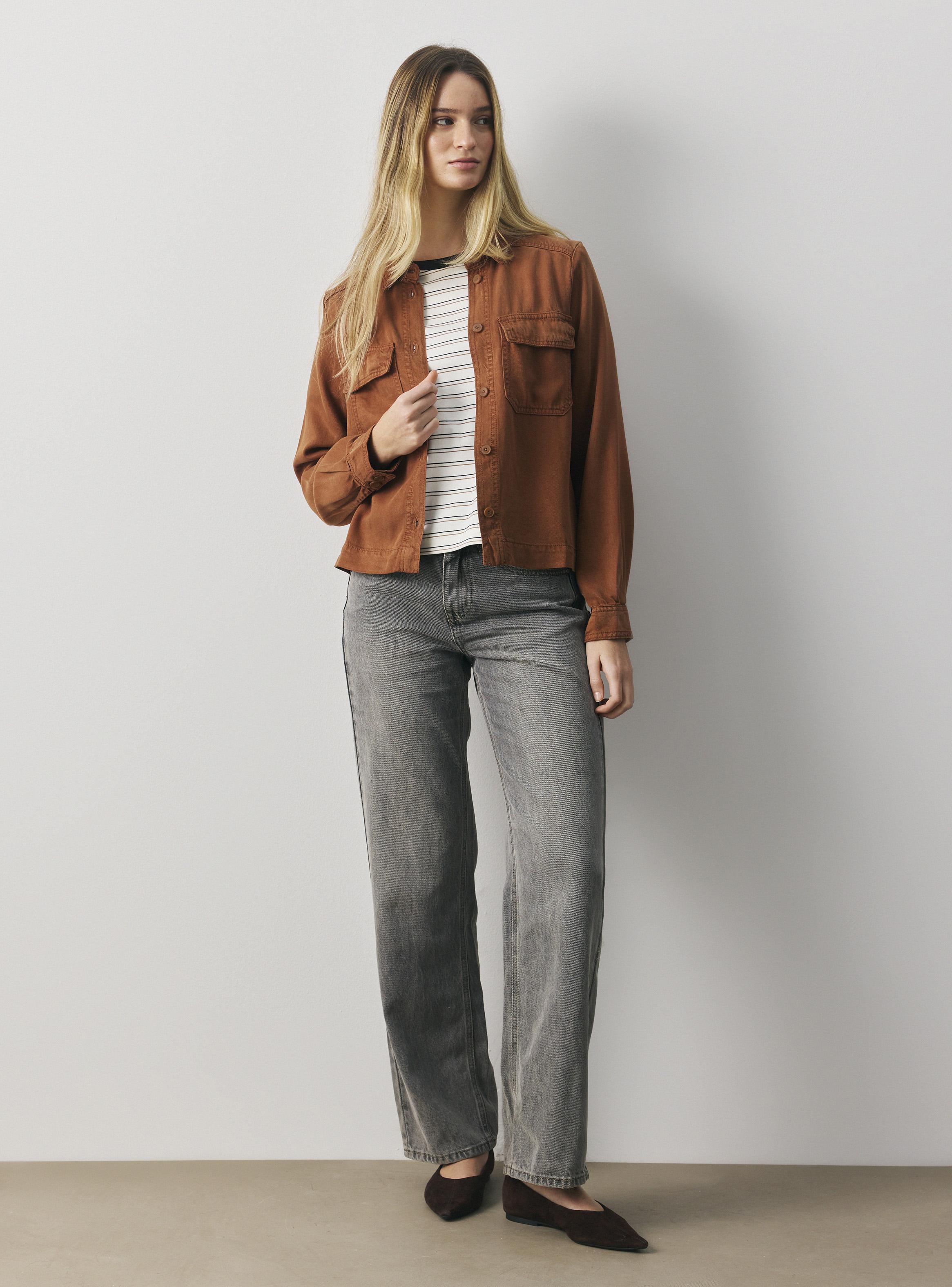 Blusa con Bolsillos con Tapetas-4