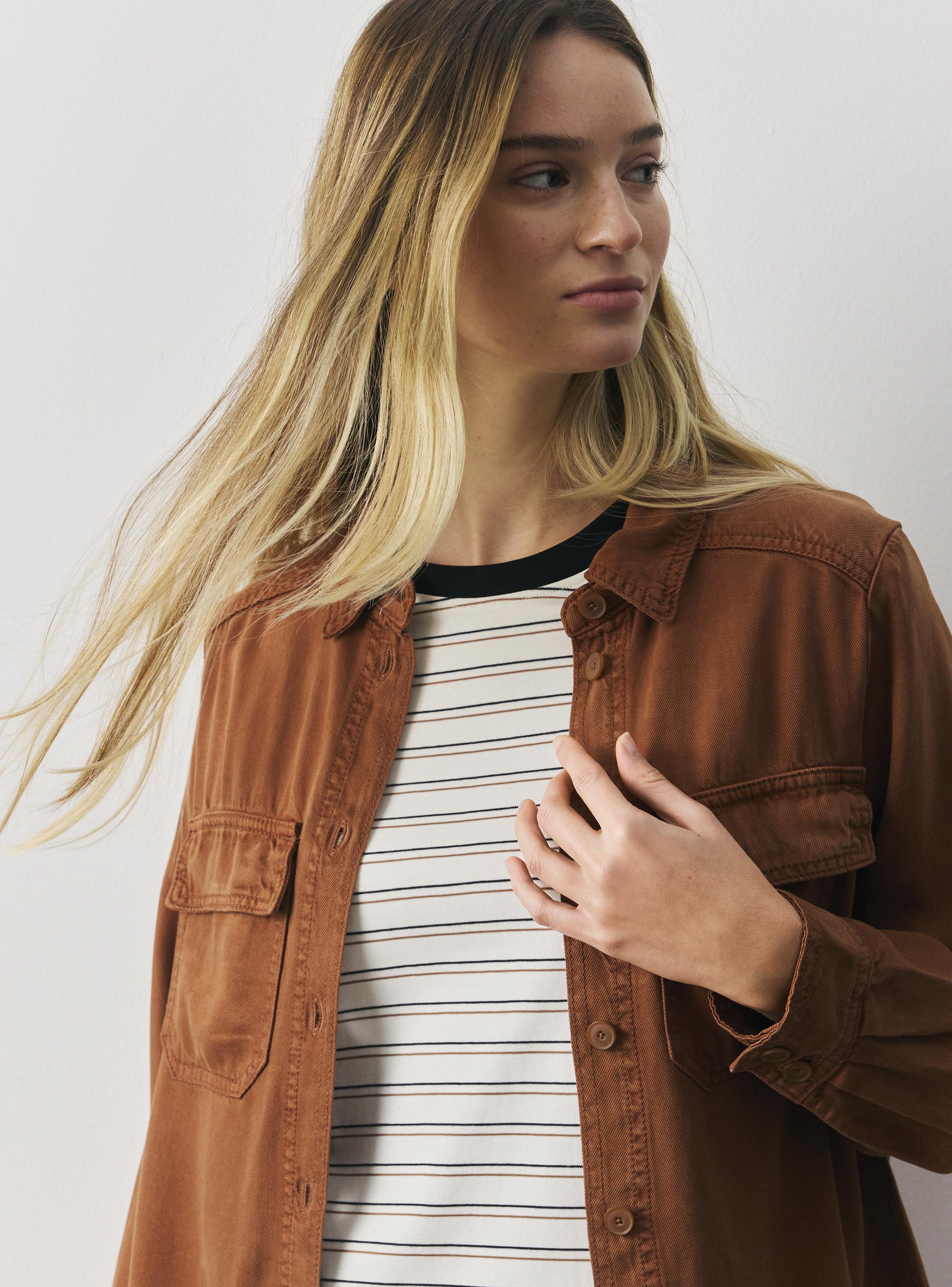 Blusa con Bolsillos con Tapetas-2