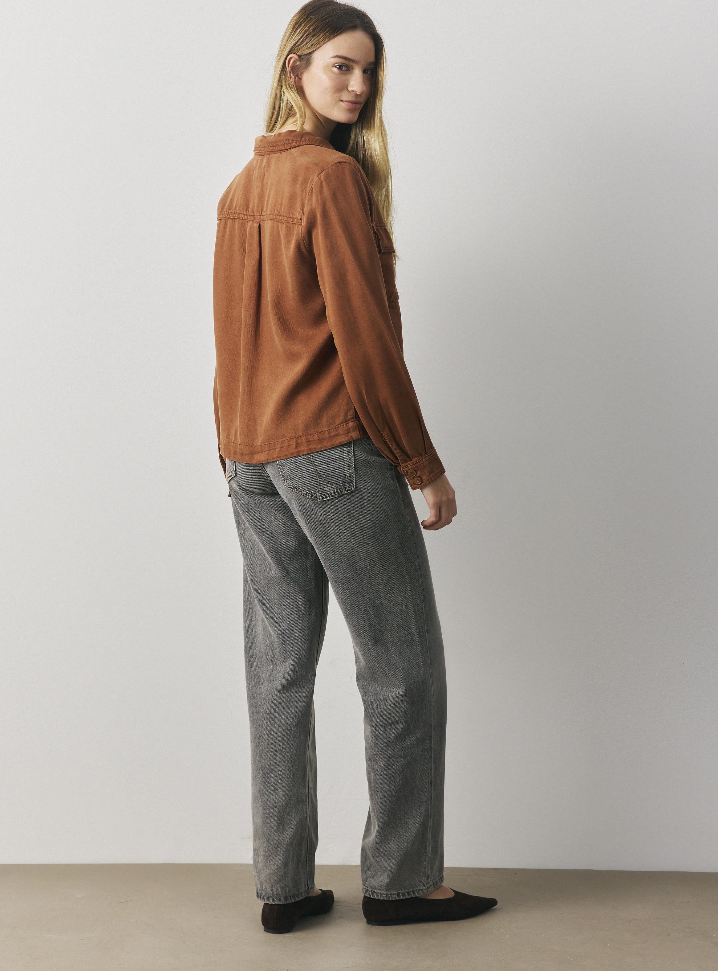 Blusa con Bolsillos con Tapetas-5