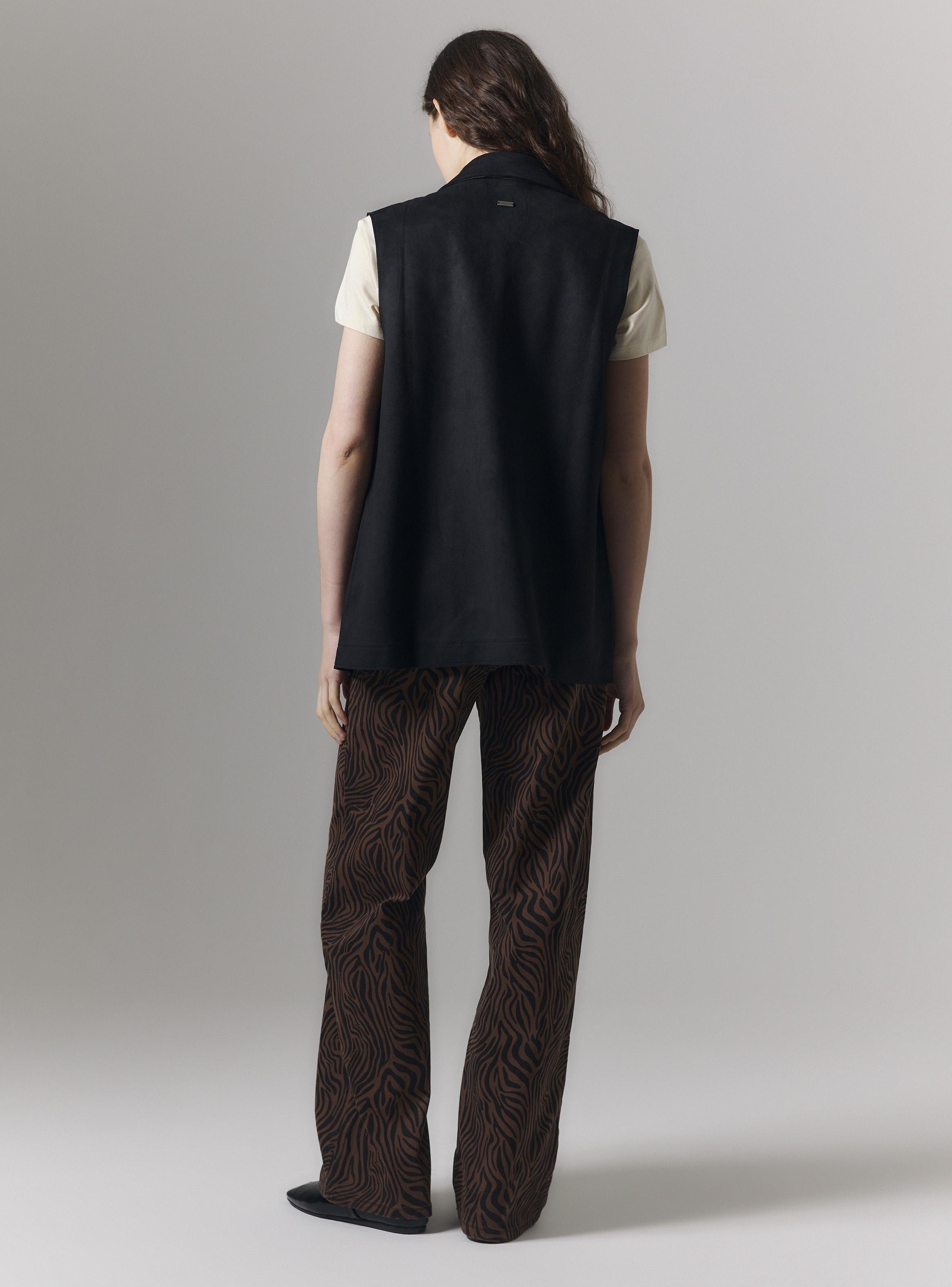 Chaleco Vest con Botones Frontales y Bolsillos Efecto Gamuza-5