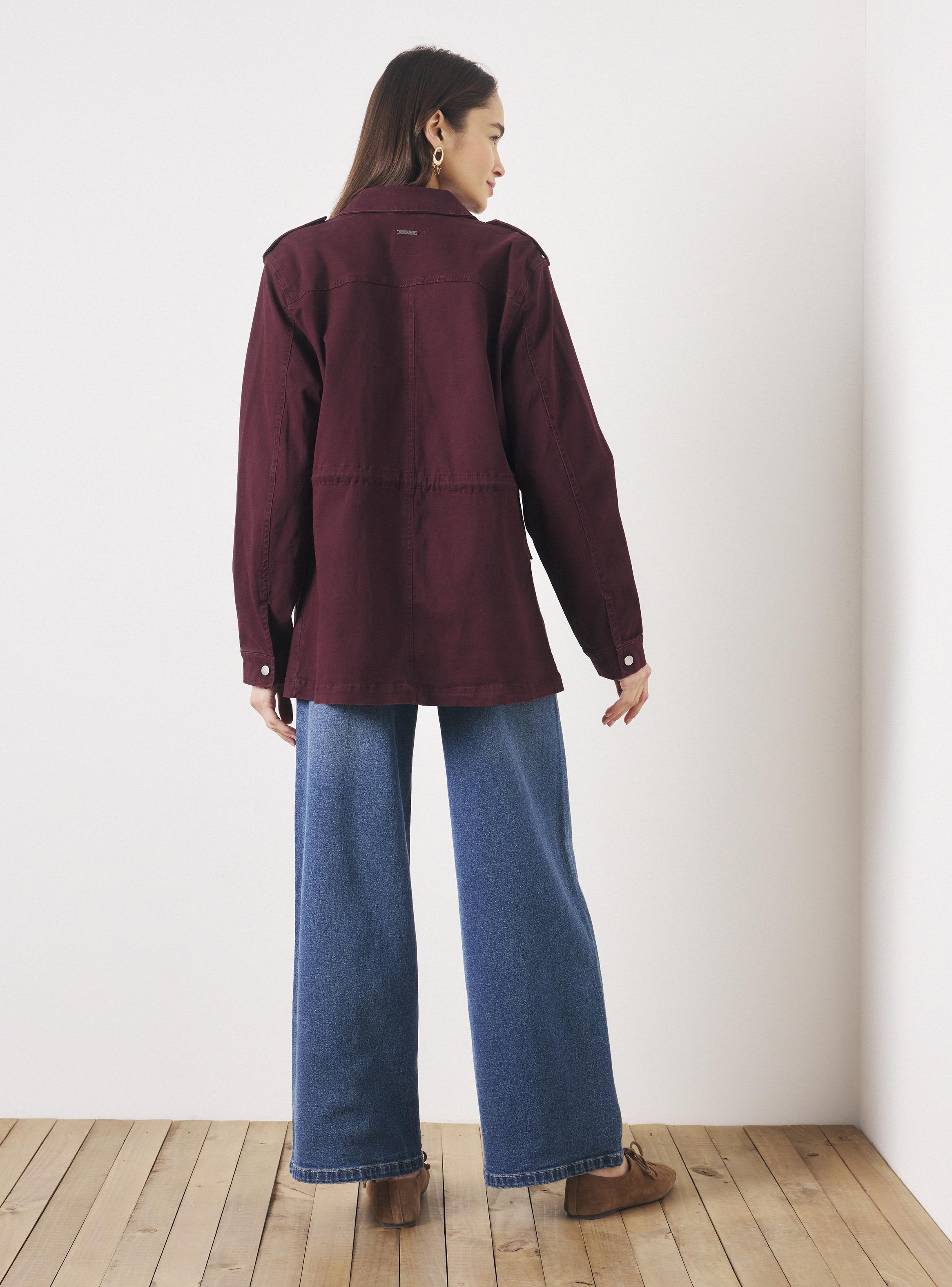 Chaqueta Militar Bordada con Ajustador en Cintura y Broches-5