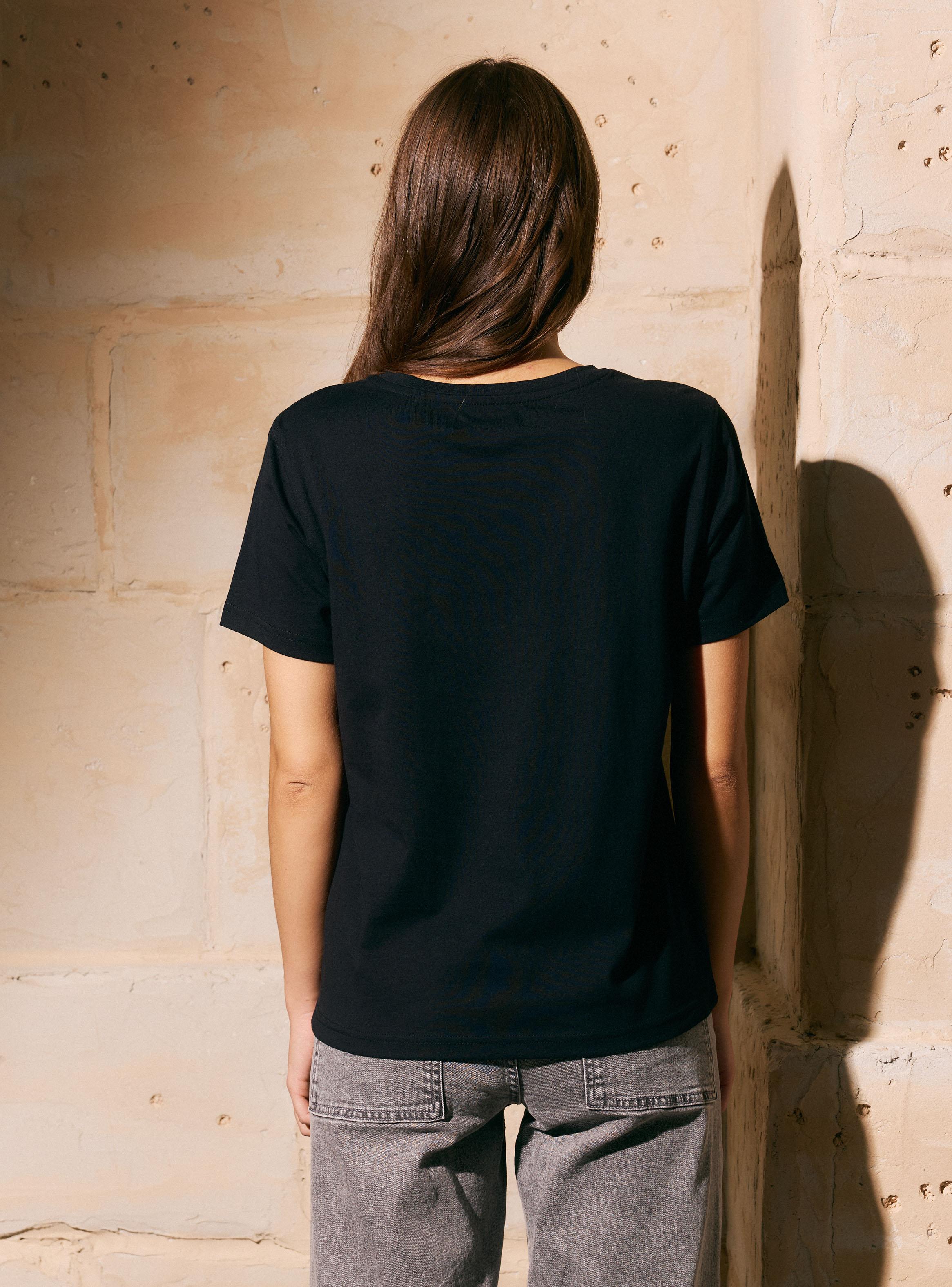 Polera Manga Corta Cuello V-1