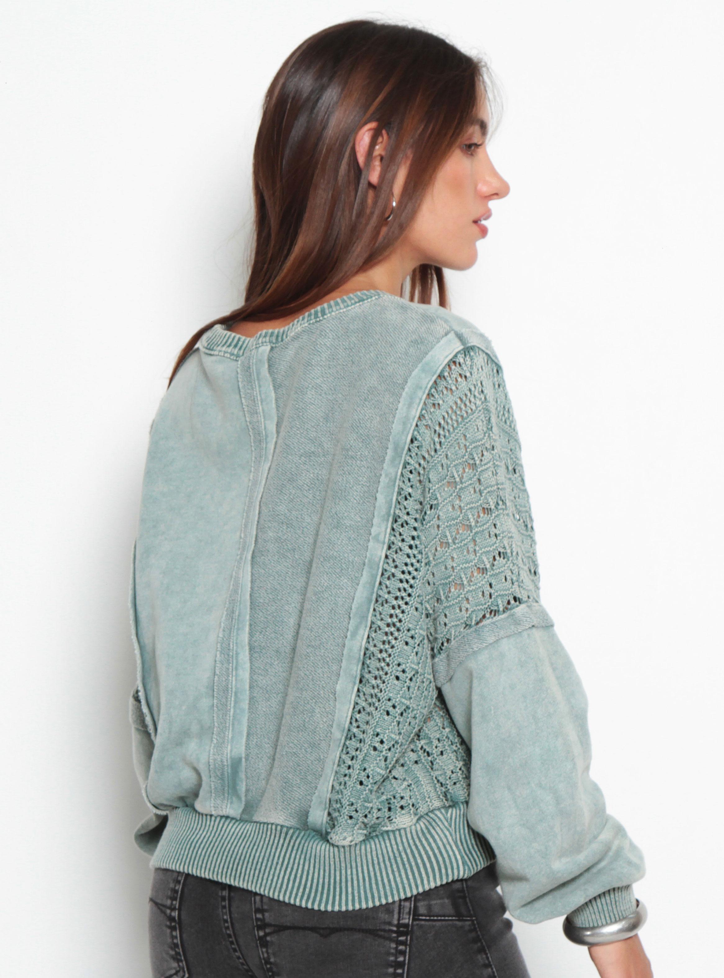 Sweater Manga Larga Sólido con Aplicación-1