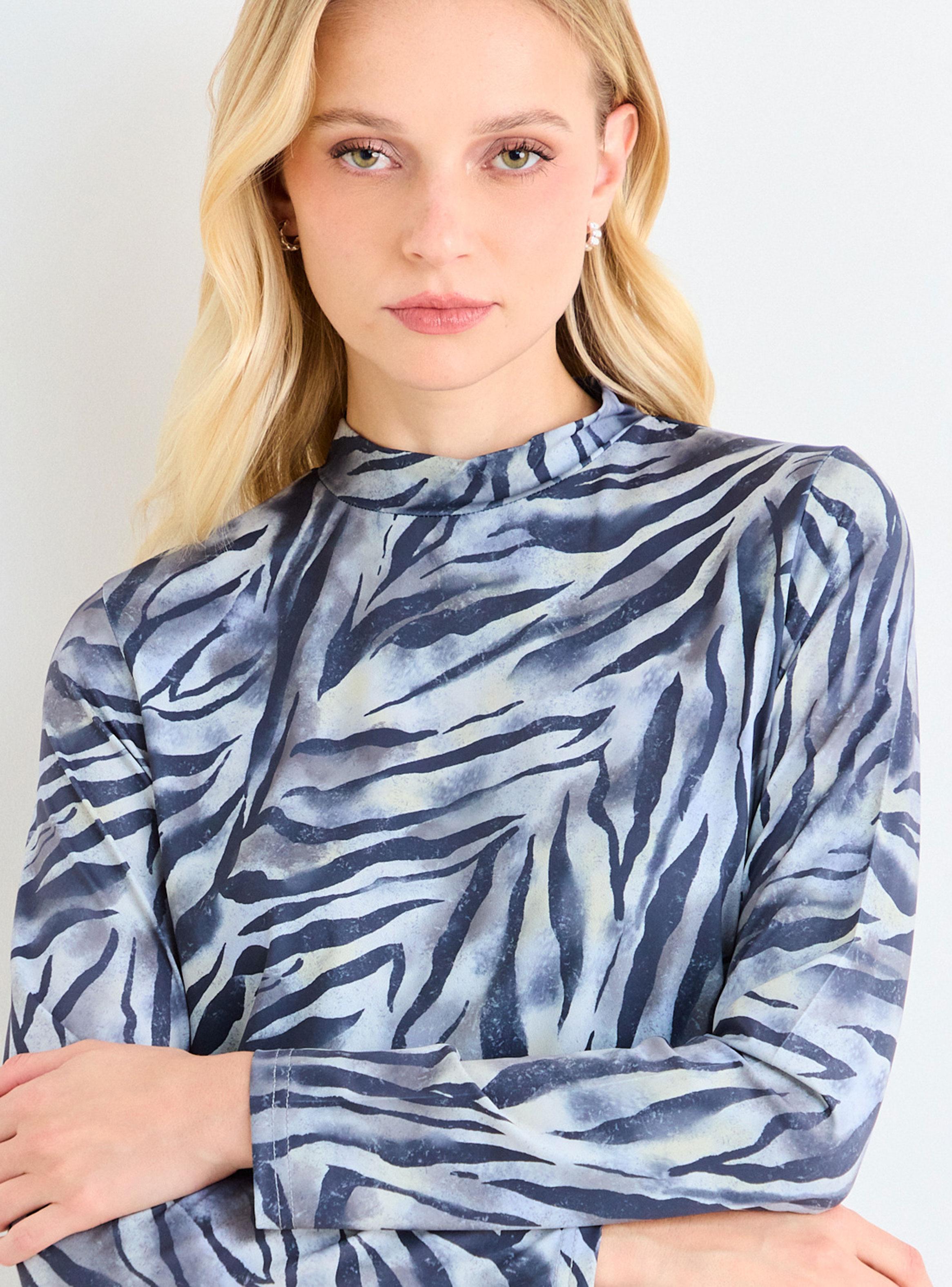 Polera Fantasía Beatle-2