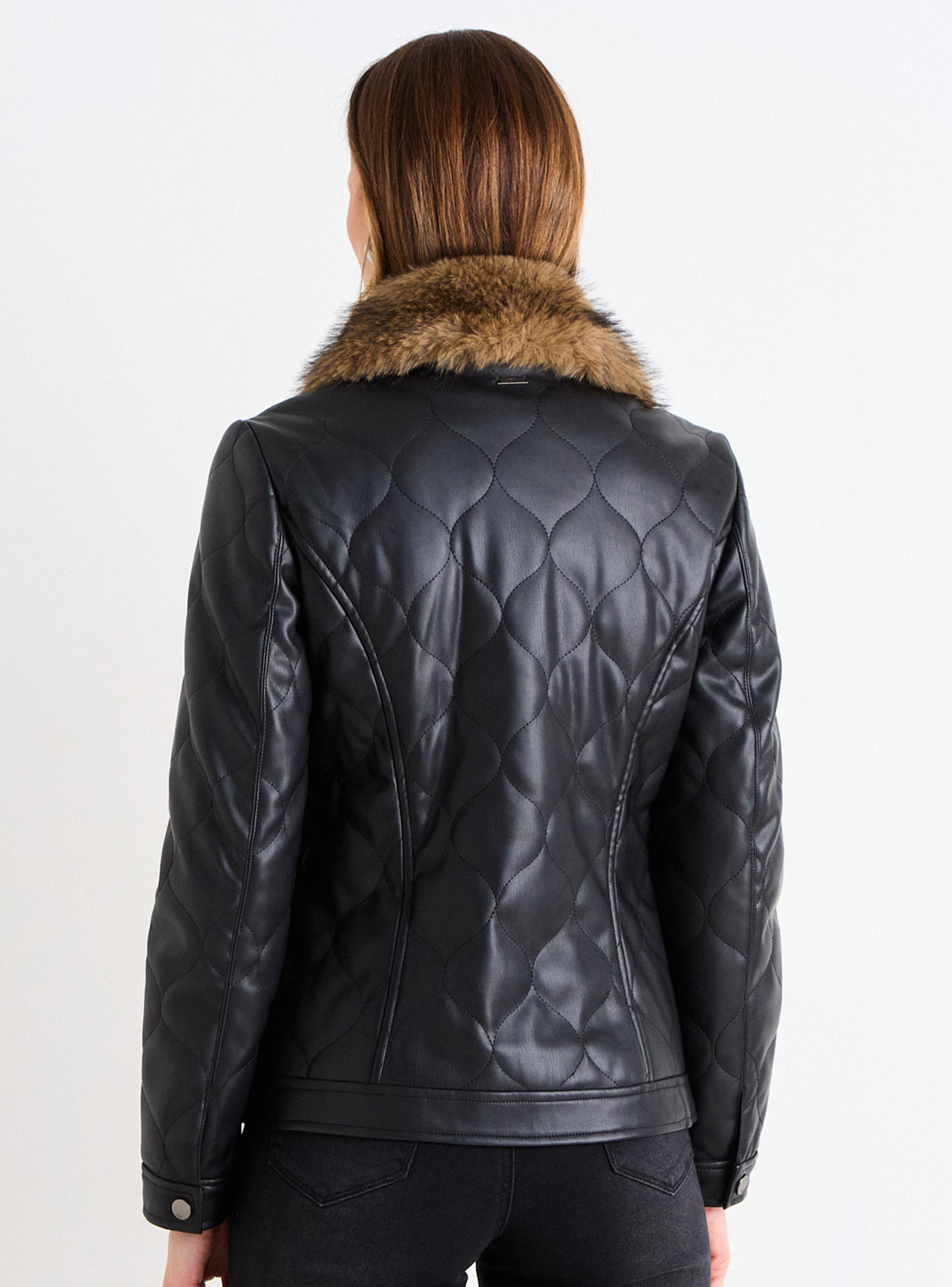 Chaqueta Lisa con Cuello Regular-1