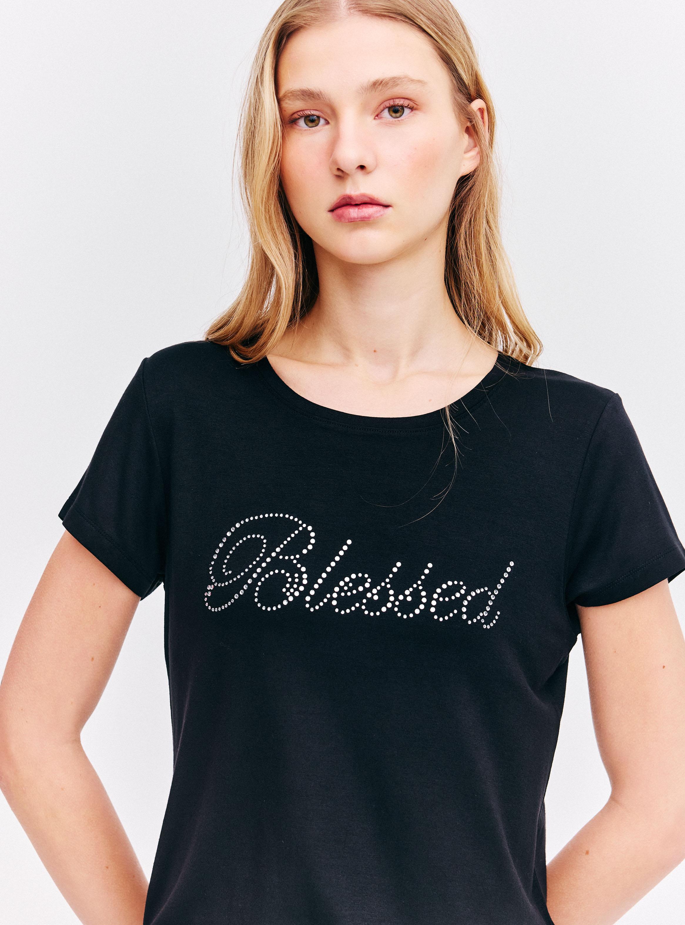 Polera Blessed con Brillos Manga Corta Cuello Redondo-2