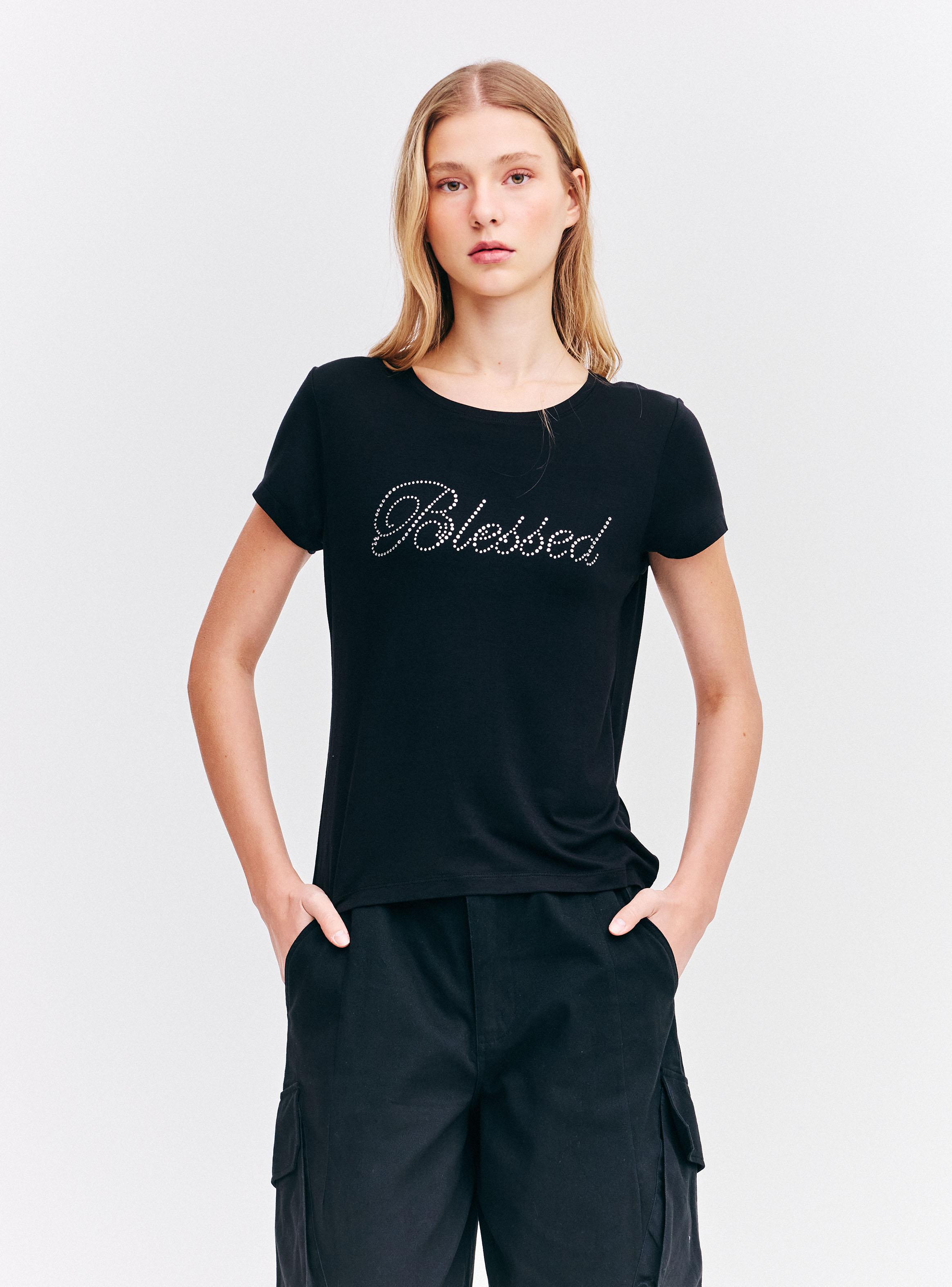 Polera Blessed con Brillos Manga Corta Cuello Redondo-0