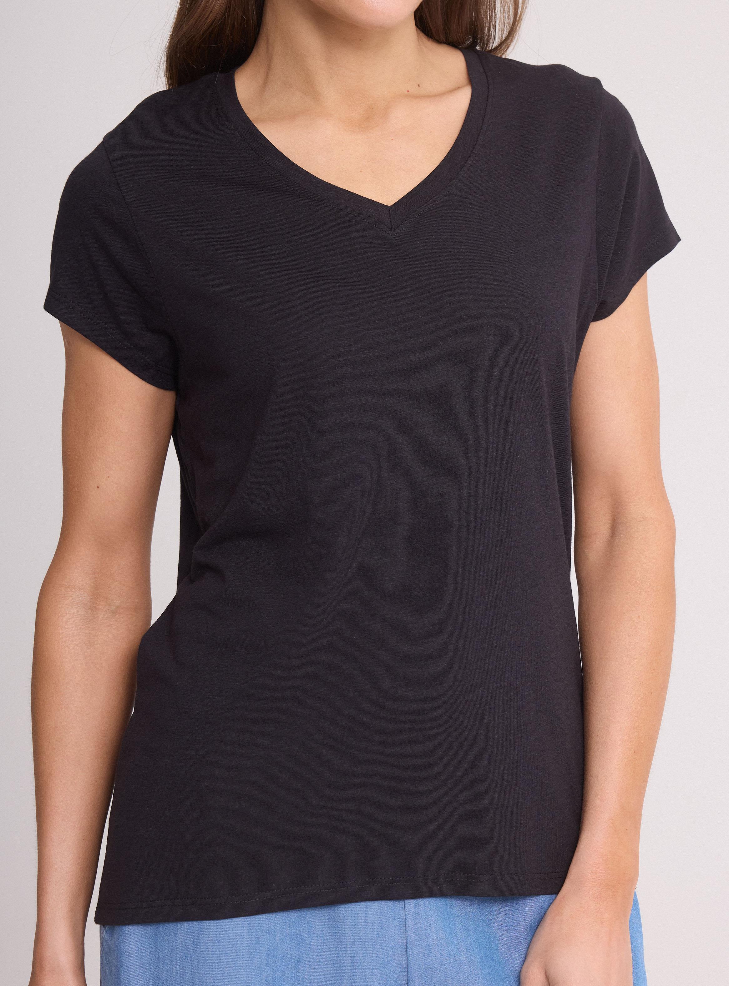 Polera Básica Cuello V Manga Corta-2