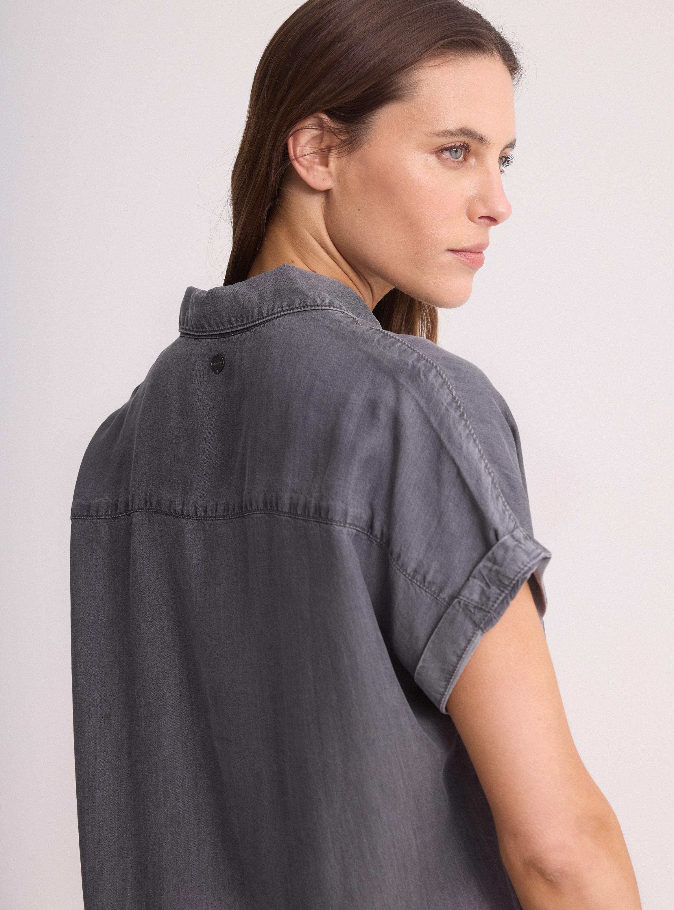 Blusa Denim Cuello Camisero Botón con Lazo-3