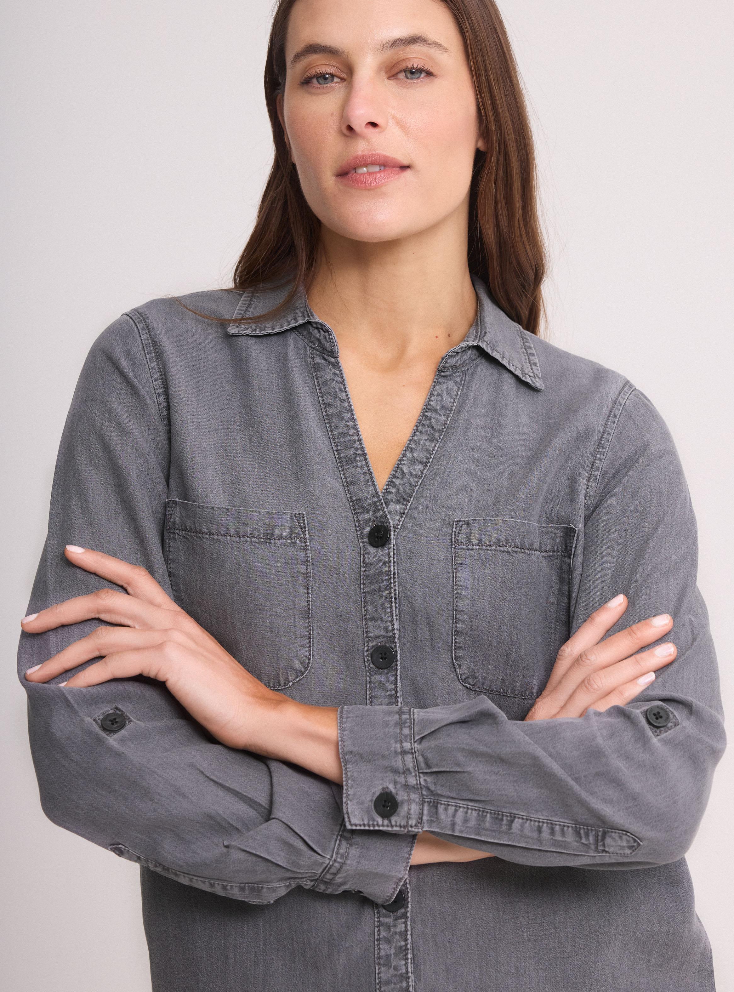 Blusa Denim Cuello Camisero con Botones y Bolsillos-3