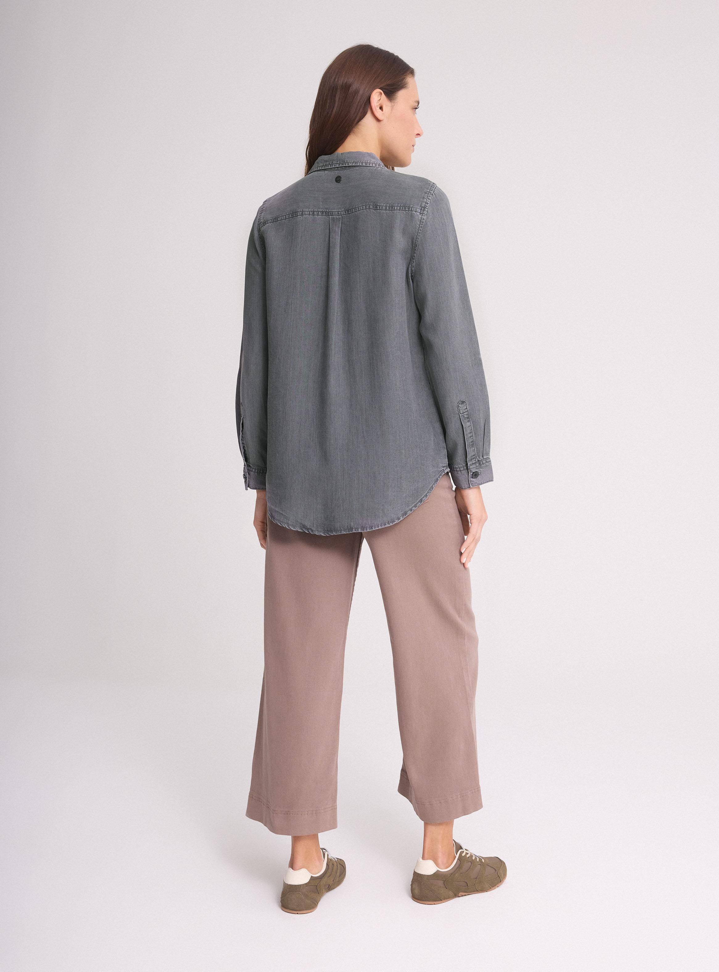 Blusa Denim Cuello Camisero con Botones y Bolsillos-5