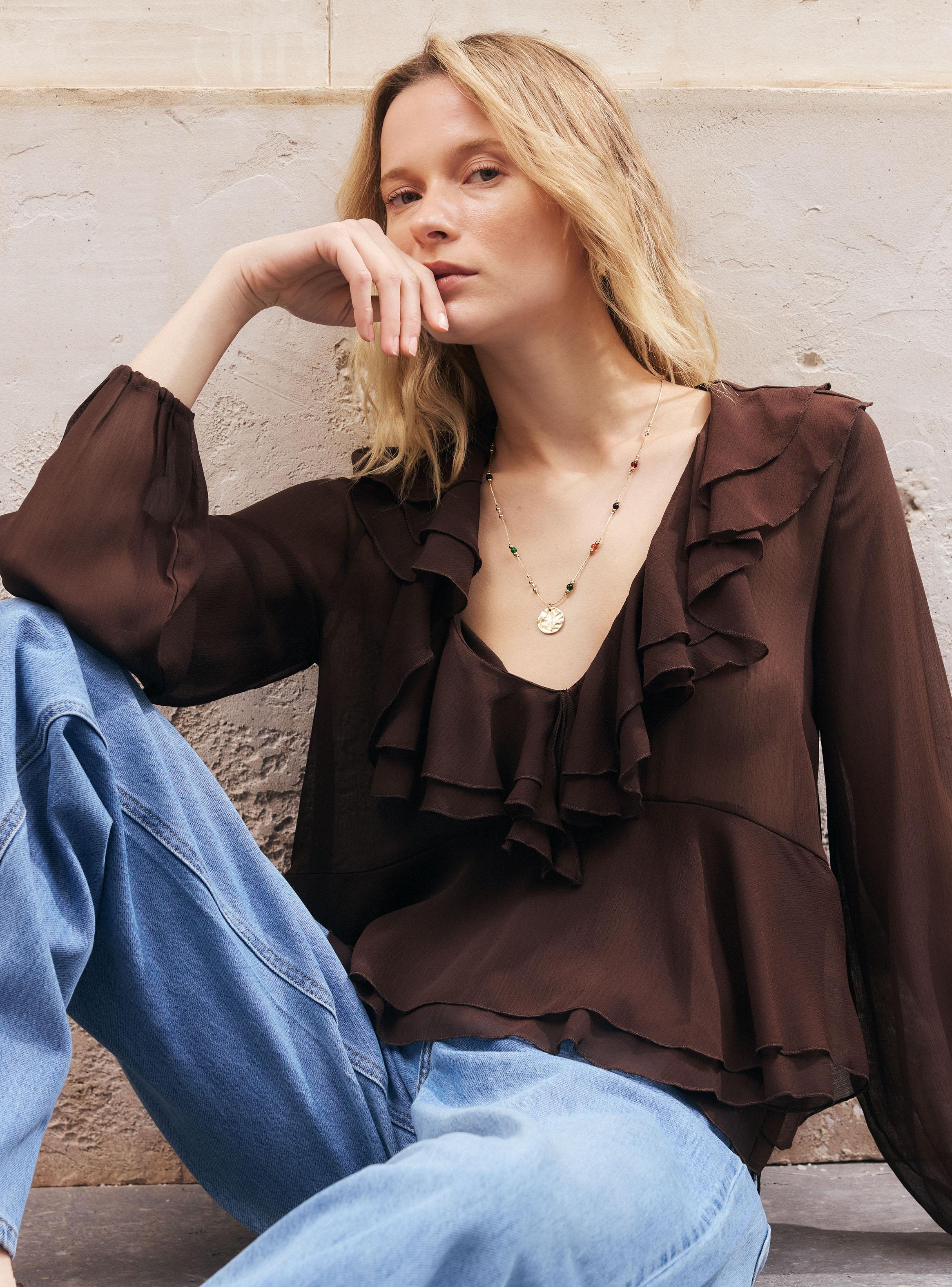 Blusa Escote V con Volantes-3