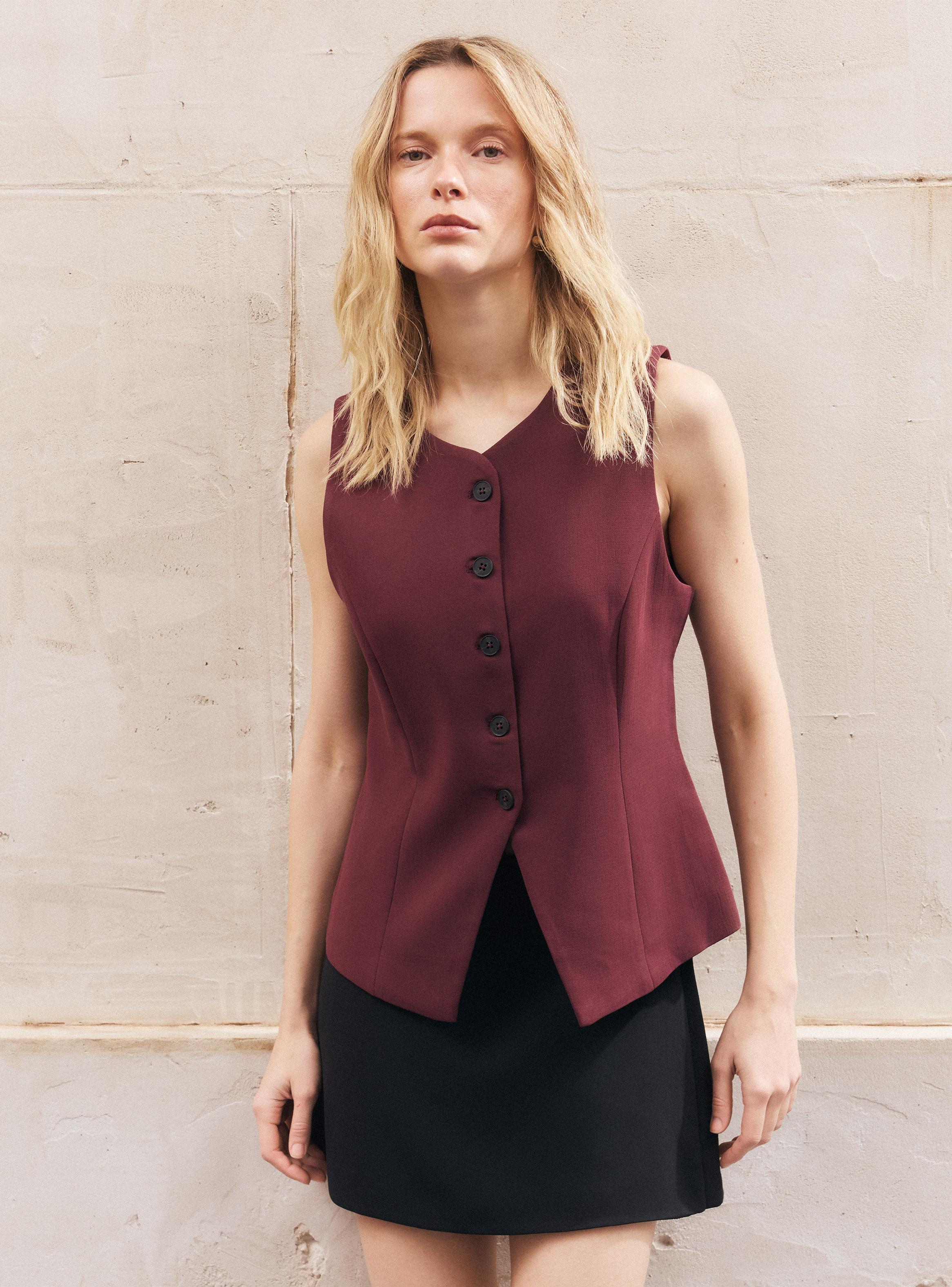 Blazer Tipo Vest Cuello Redondo y Botones-0