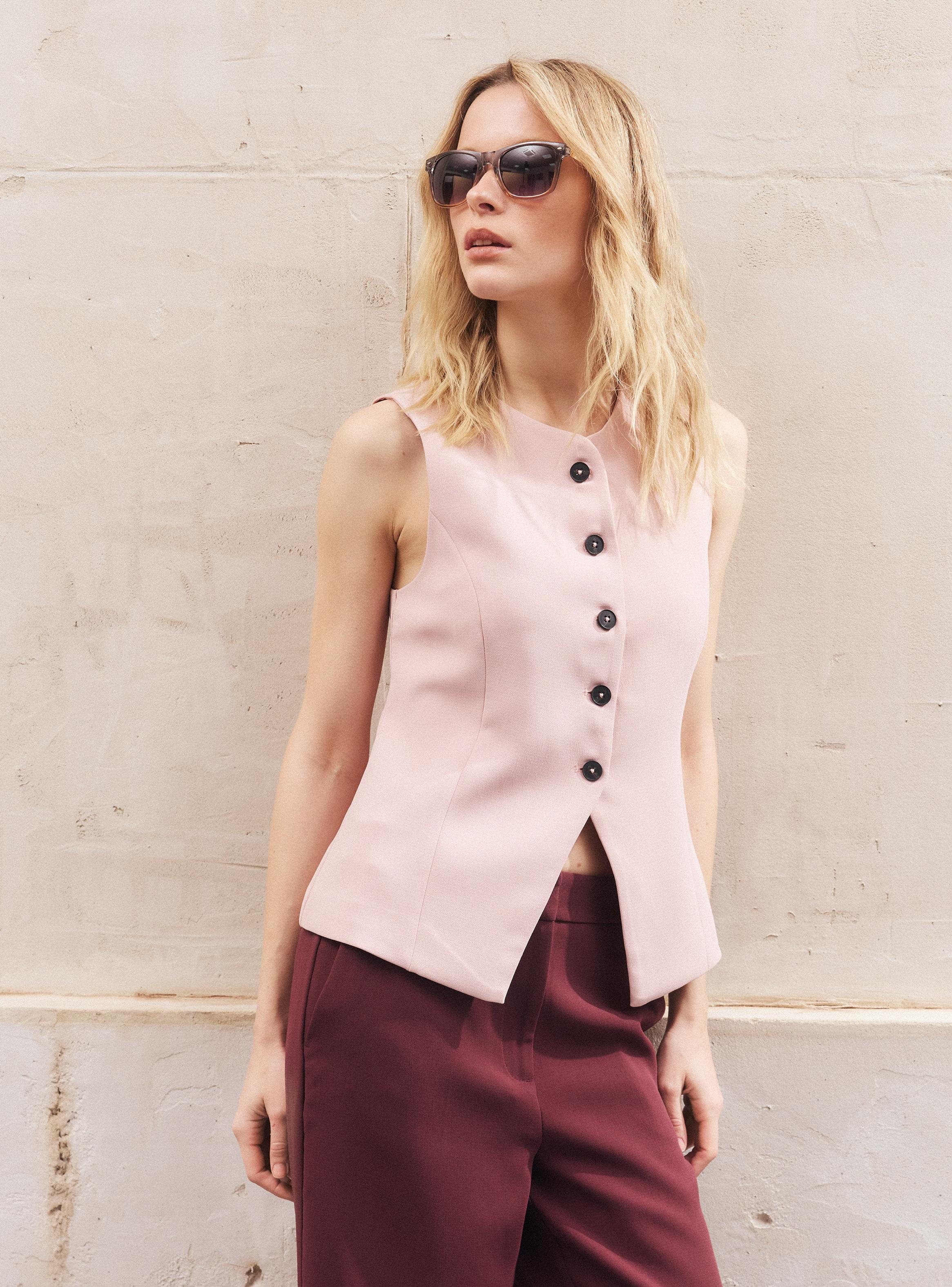 Blazer Tipo Vest Cuello Redondo y Botones-0