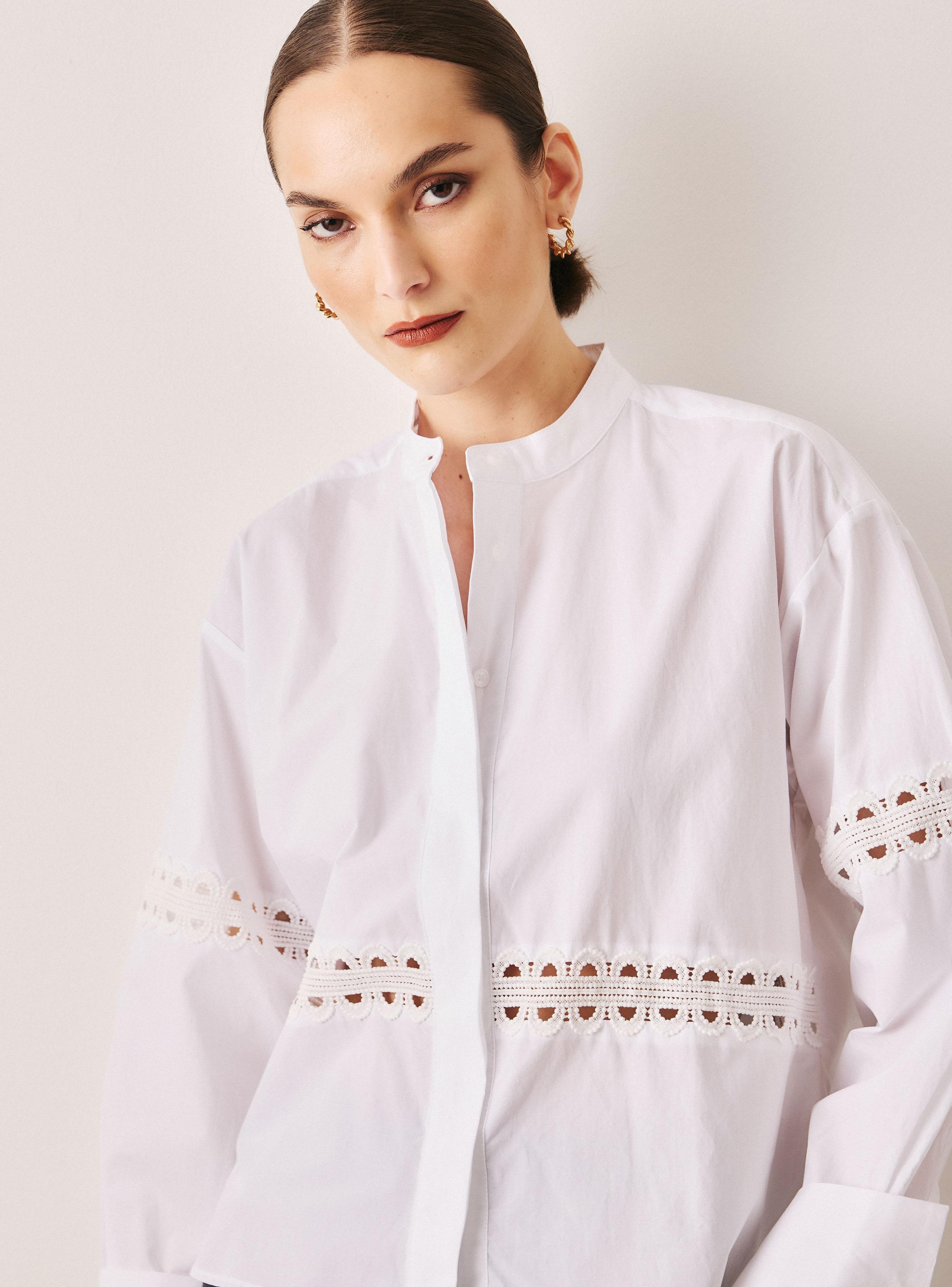 Blusa Cuello Camisero y Macramé-2