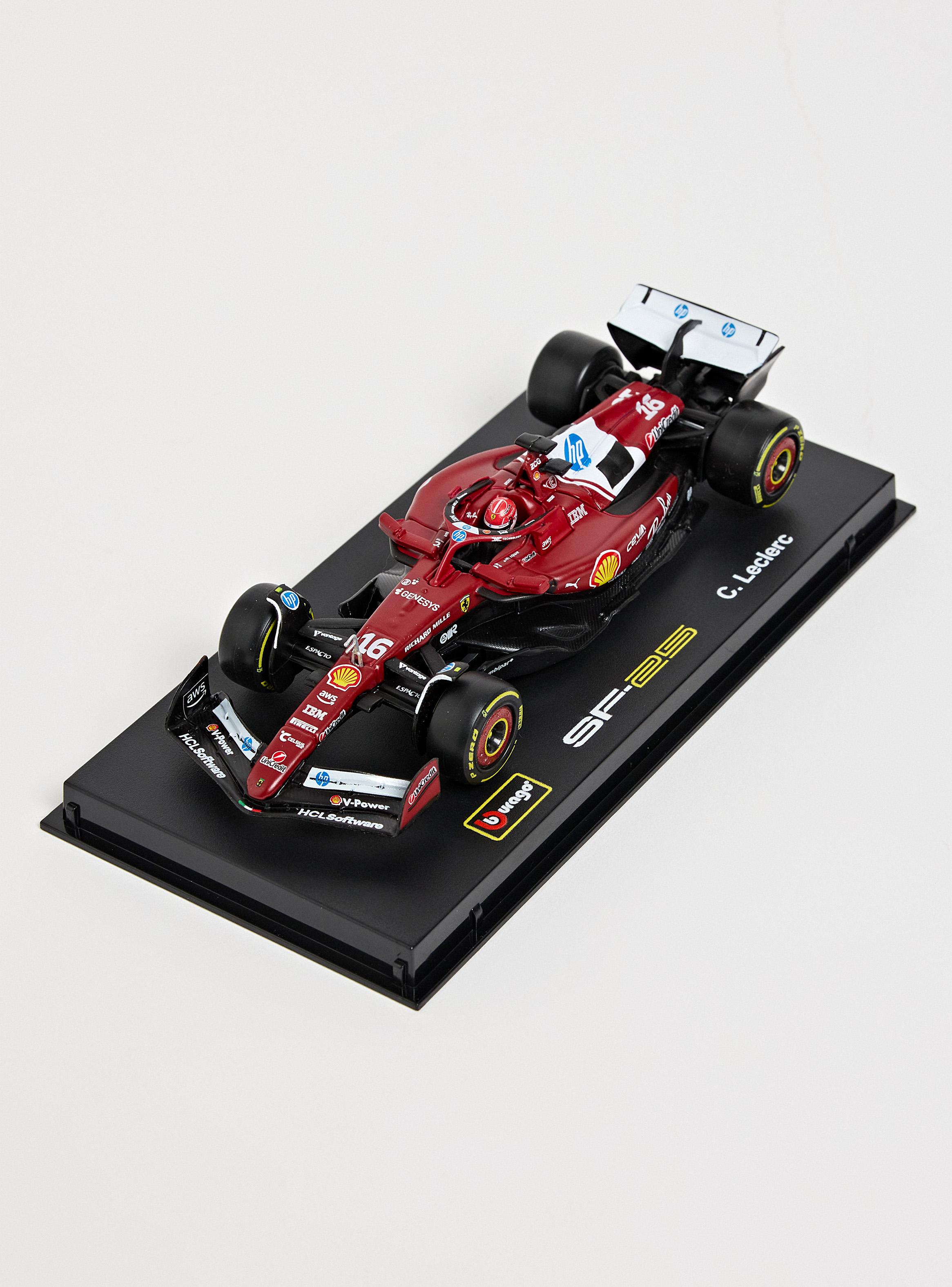 Auto Ferrari SF-25 1:43 Rojo con Casco-2